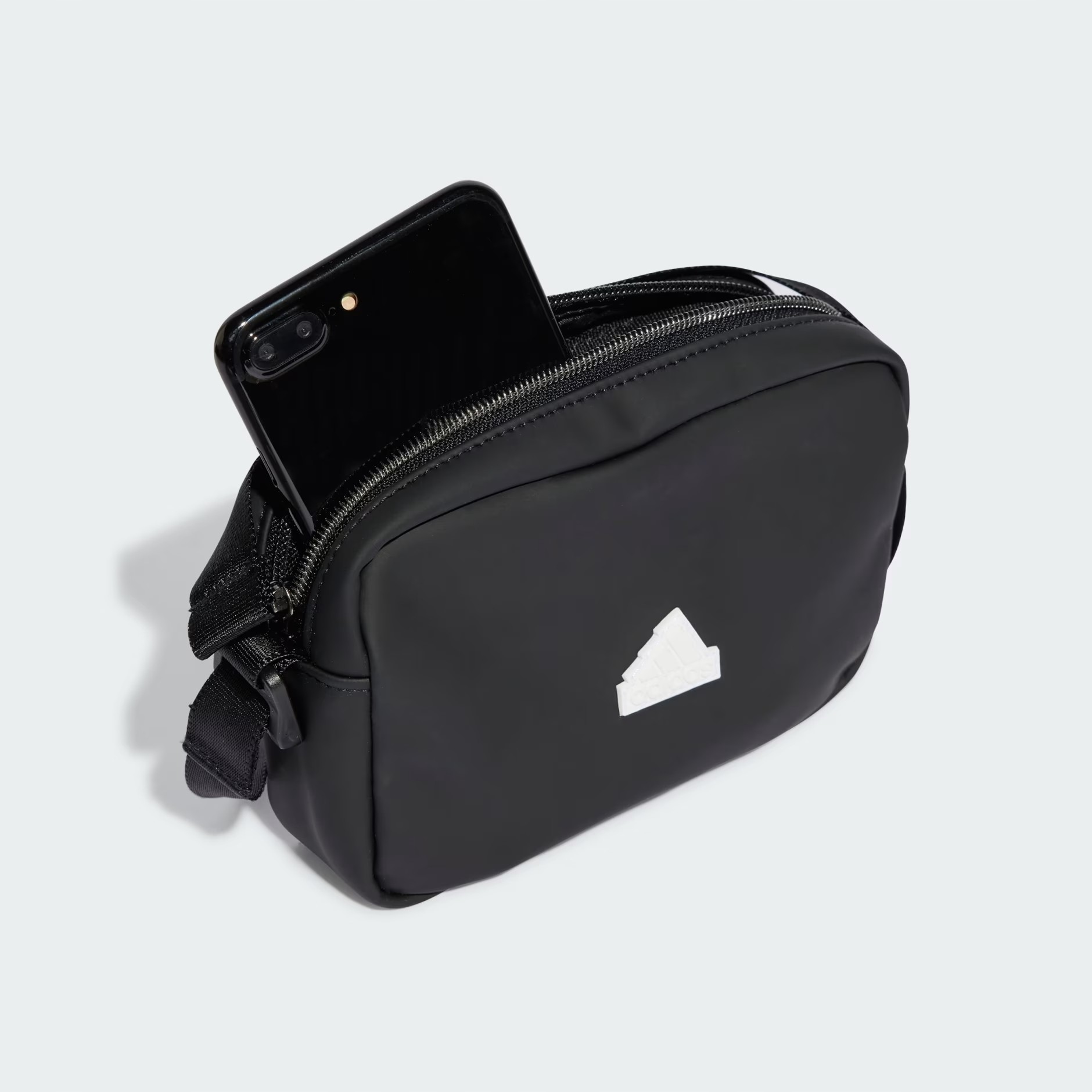 Adidas Eco Skóra Torba Mała Czarna Na Ramię ESSENTIALS IV7506 Kod producenta IV7506