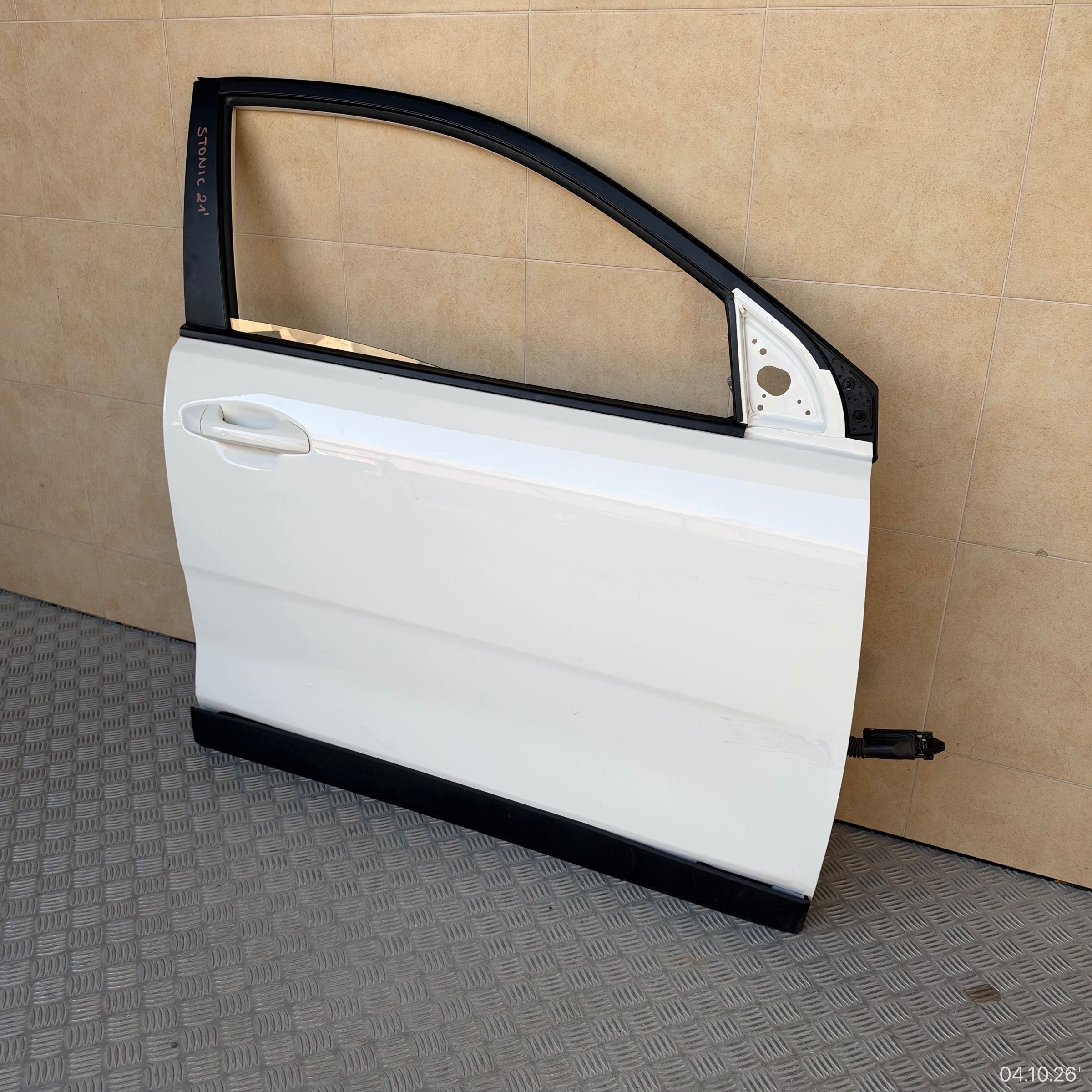 door complete front right KIA STONIC 2021 year