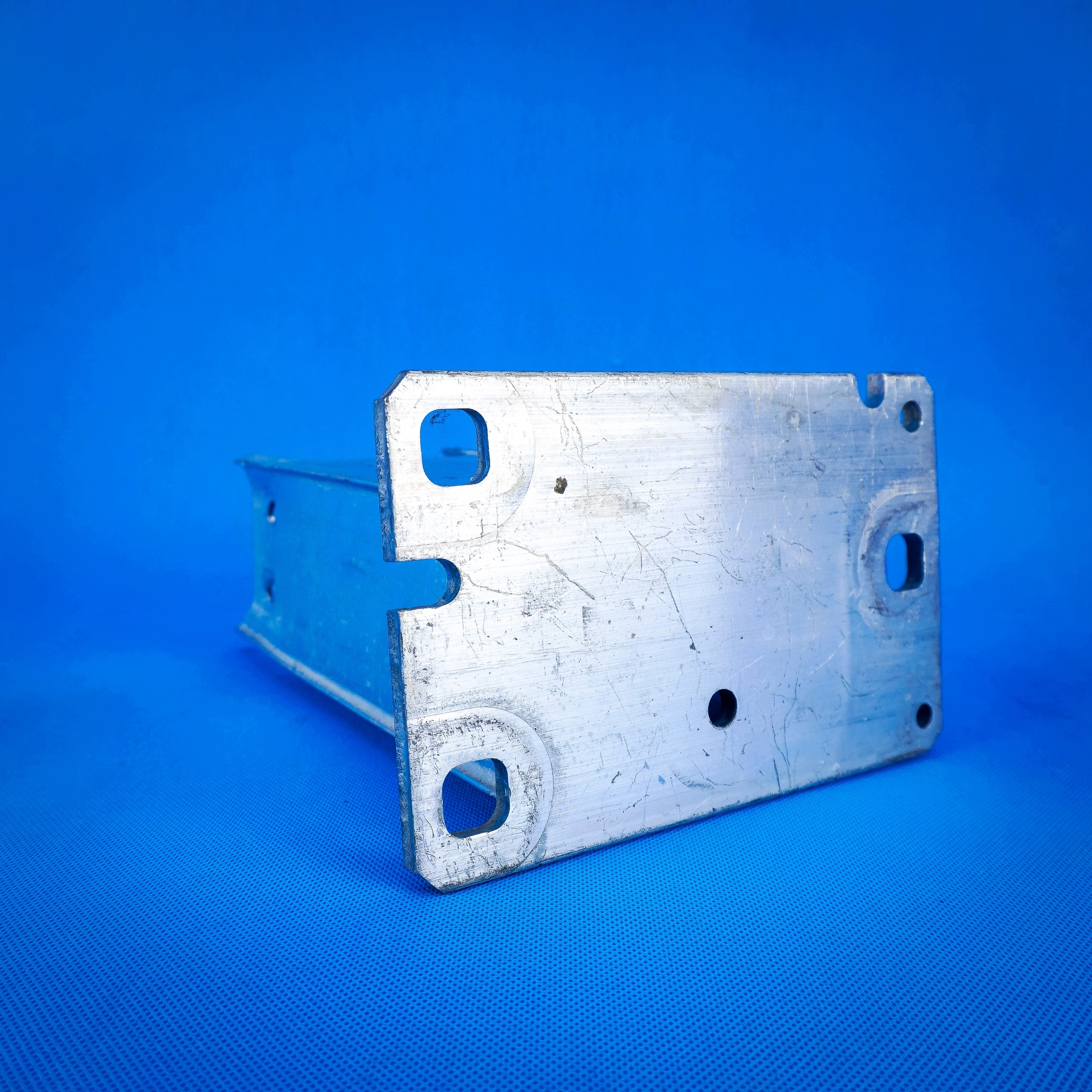 console siders of a bumper left Audi A4 8K A5 8T 8K0807133D 28km