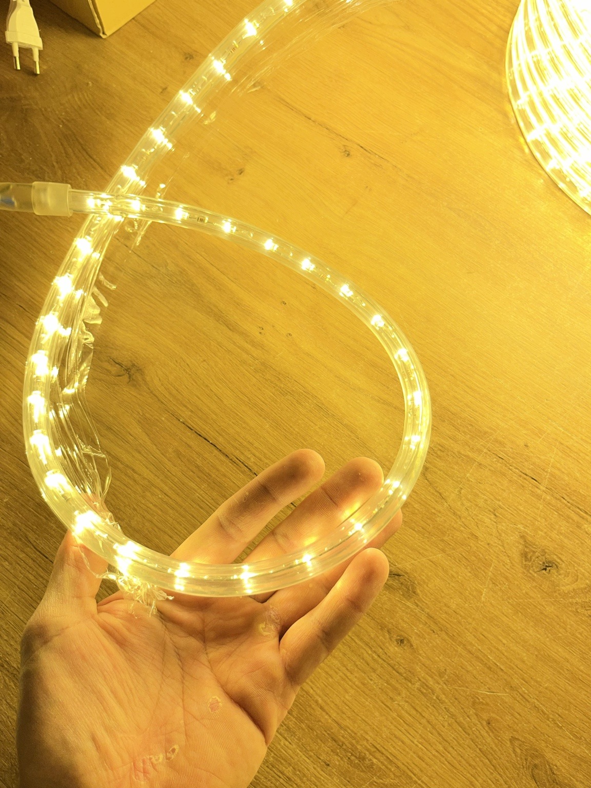 Wąż LED 13 mm do cięcia na wymiar i montażu zewnętrznego