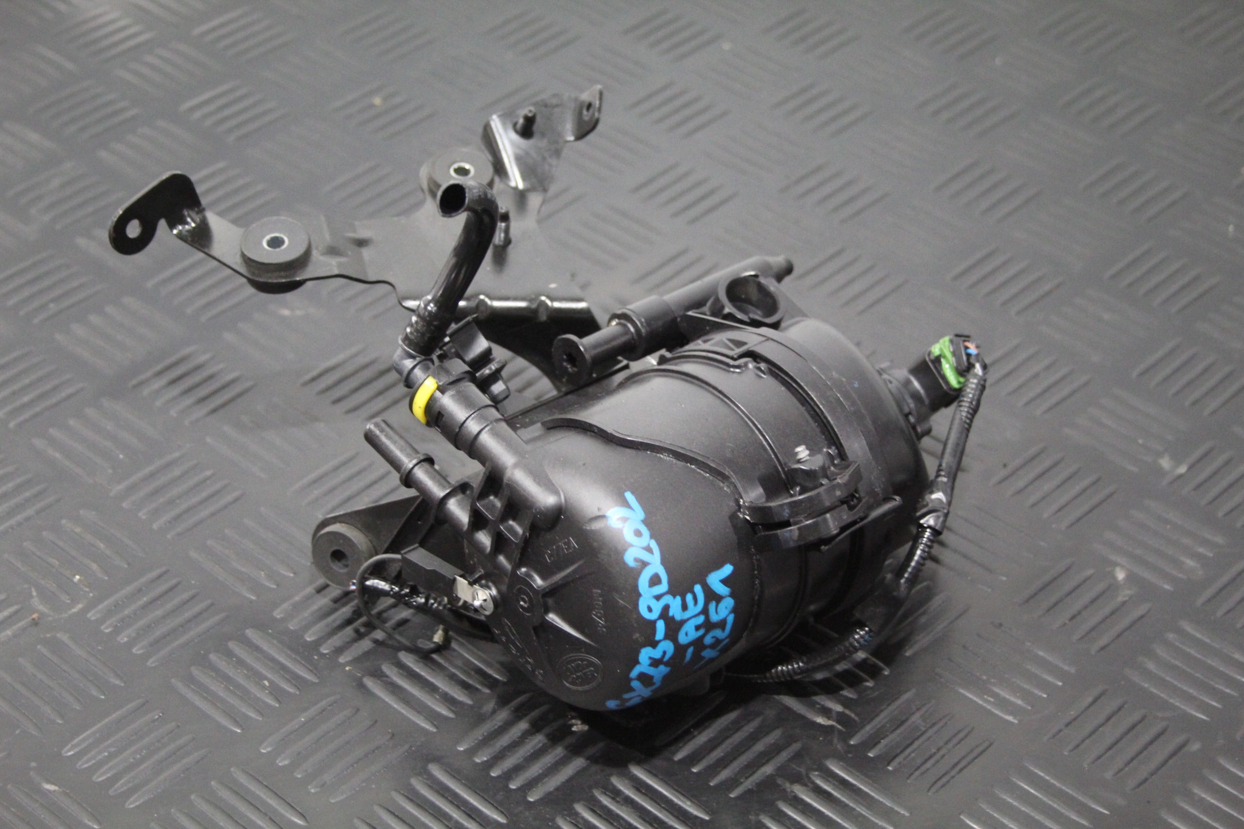 jaguar oe GX73-9D202-AE