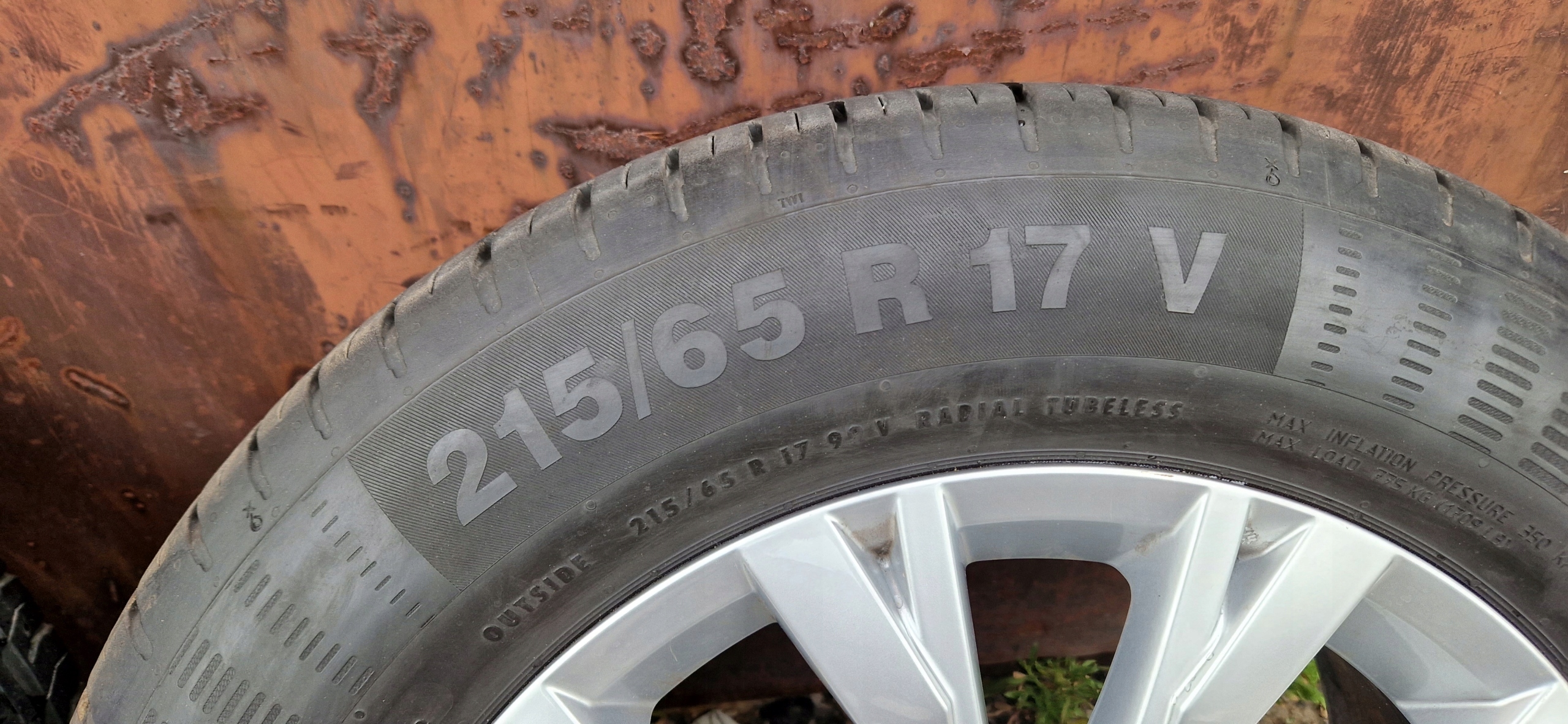 disc tyres TIGUAN 2016- 215/65/17 LATO IDEAL