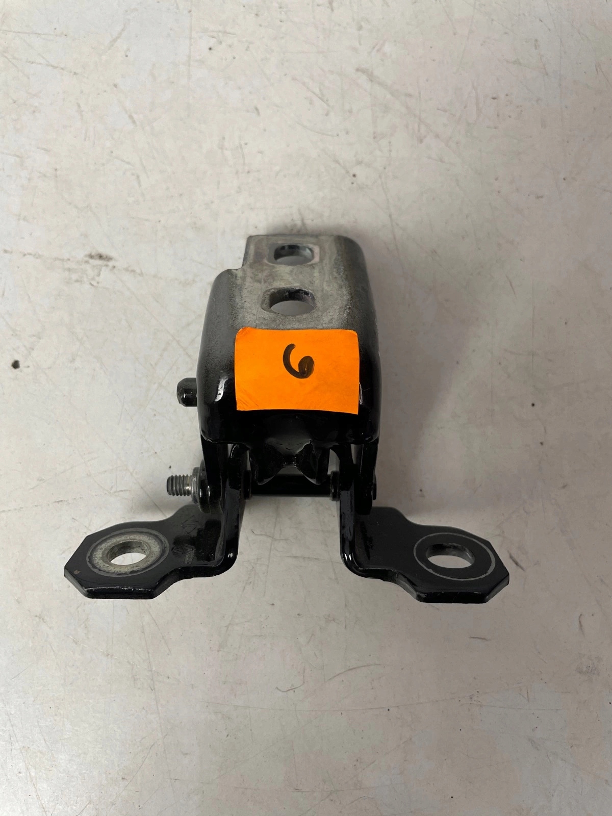 hinge door lower Renault Captur and Clio IV