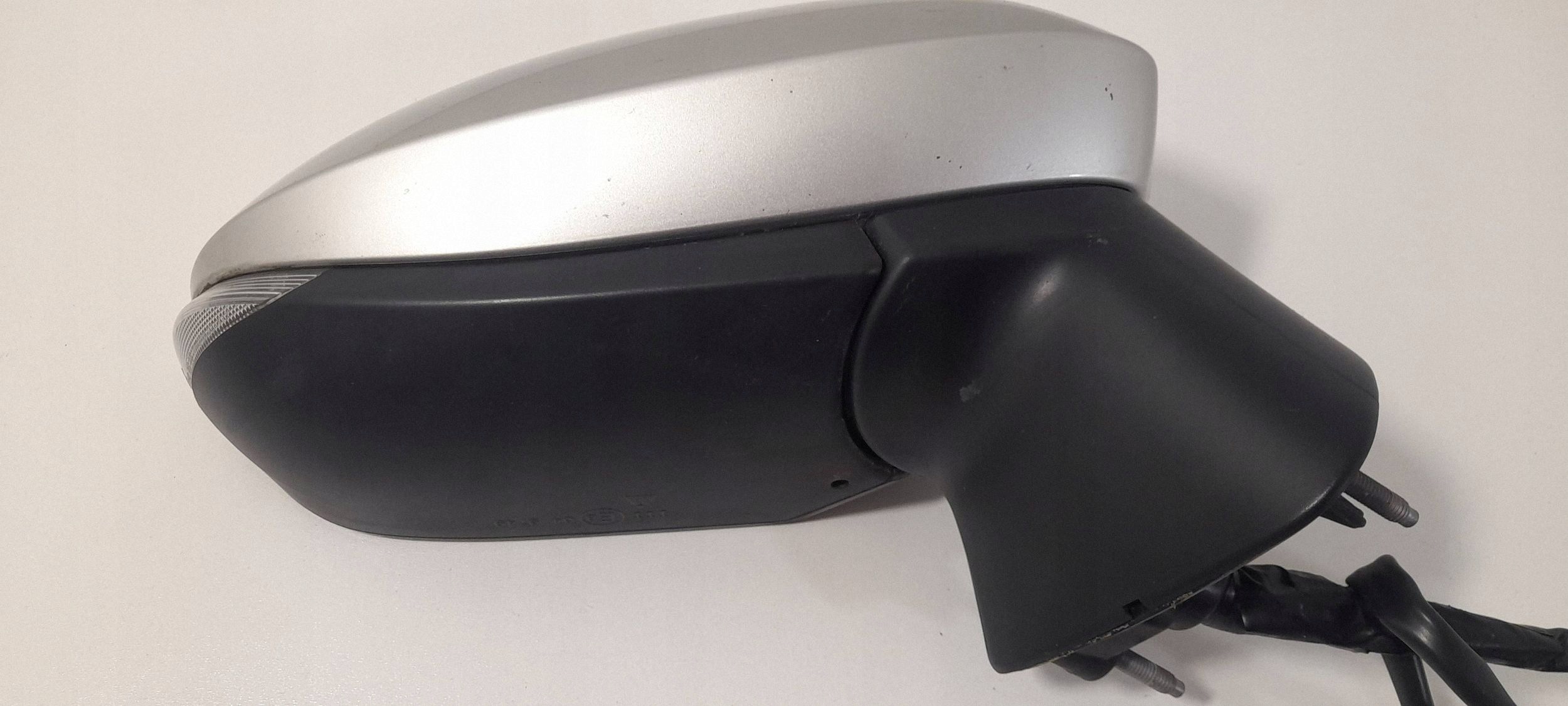 Toyota Corolla E21 mirror right 6-PIN 1J6 049749 (S297)