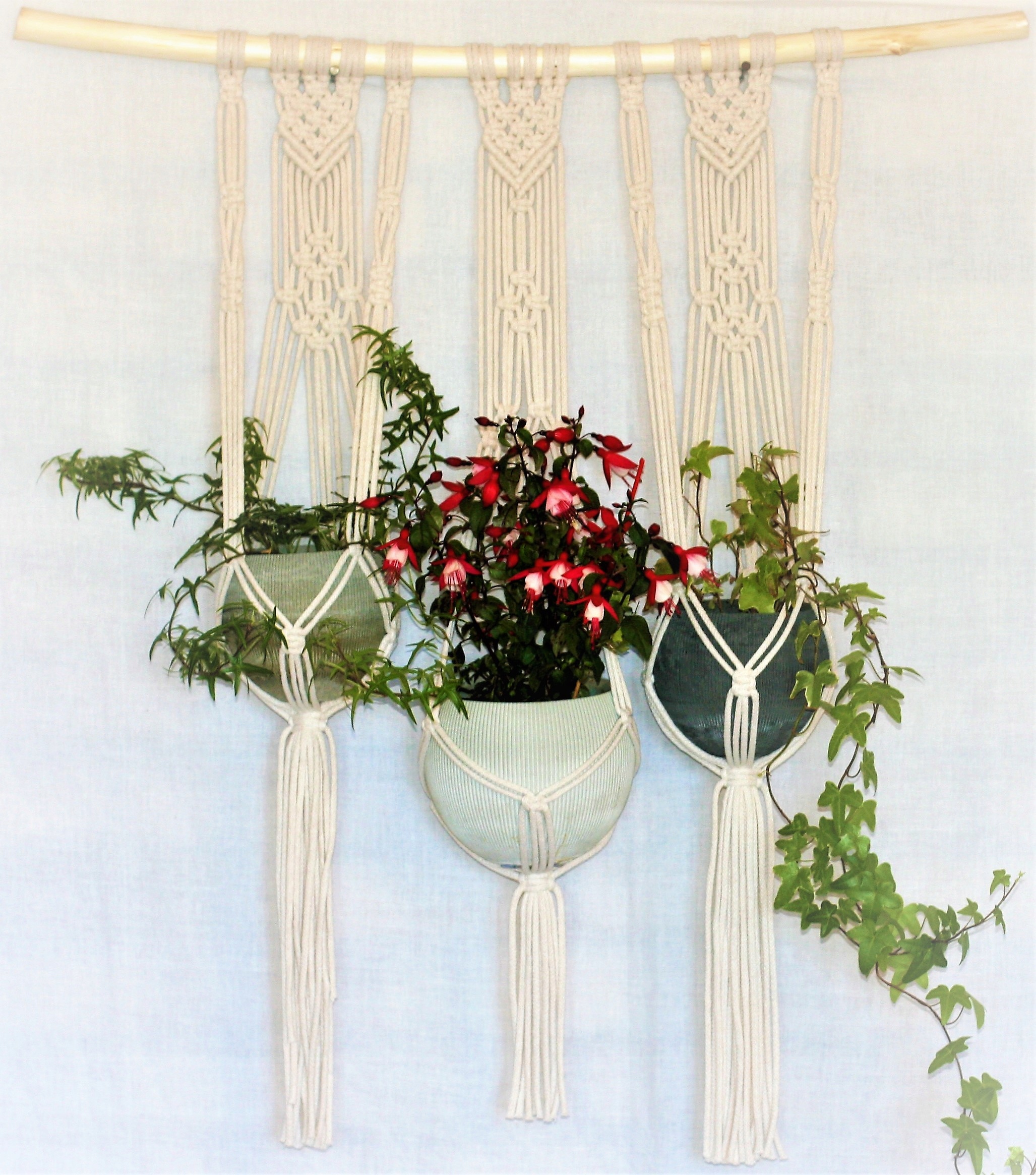 Makramé květináč na tyči trojitý pro 3 květináče