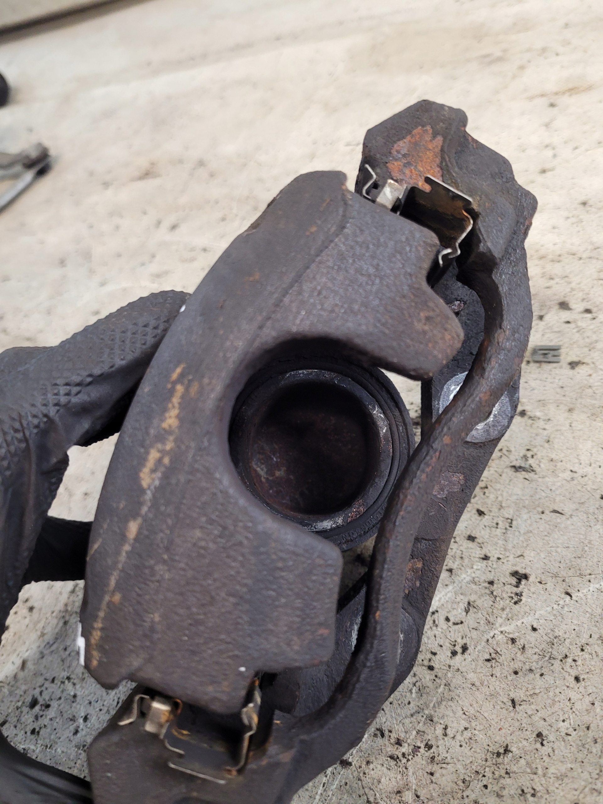 caliper brake right front 0204Y01132 C-ELYSEE II 1.6 BLUEHDI