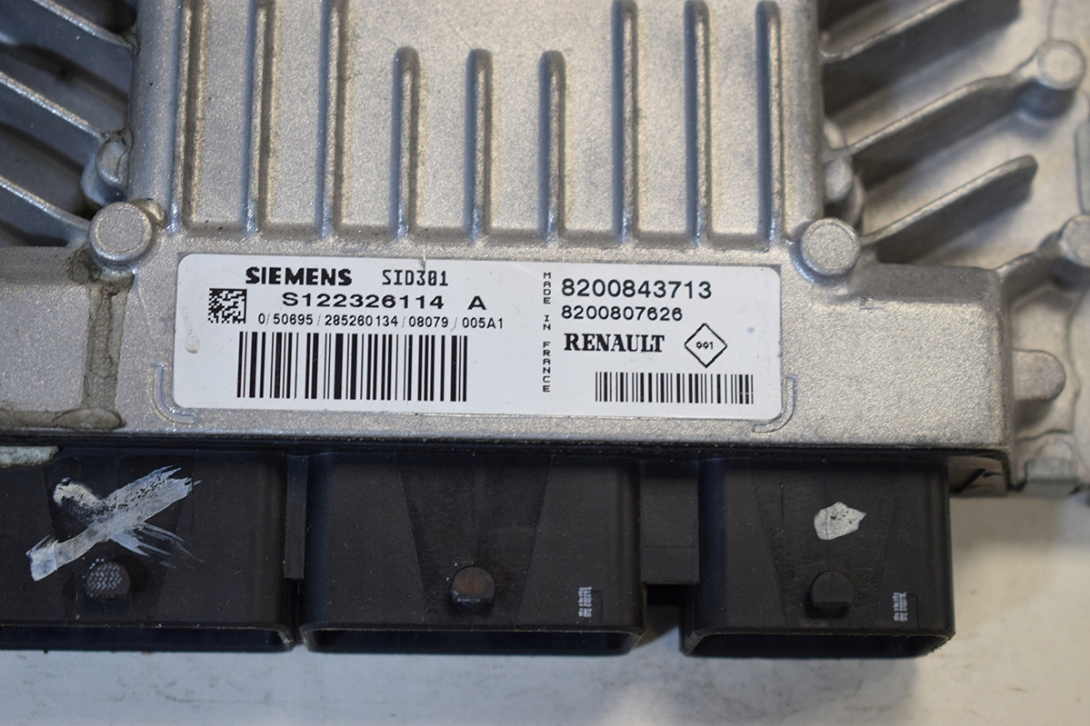 Computer Bedienteil RENAULT 8200843713.