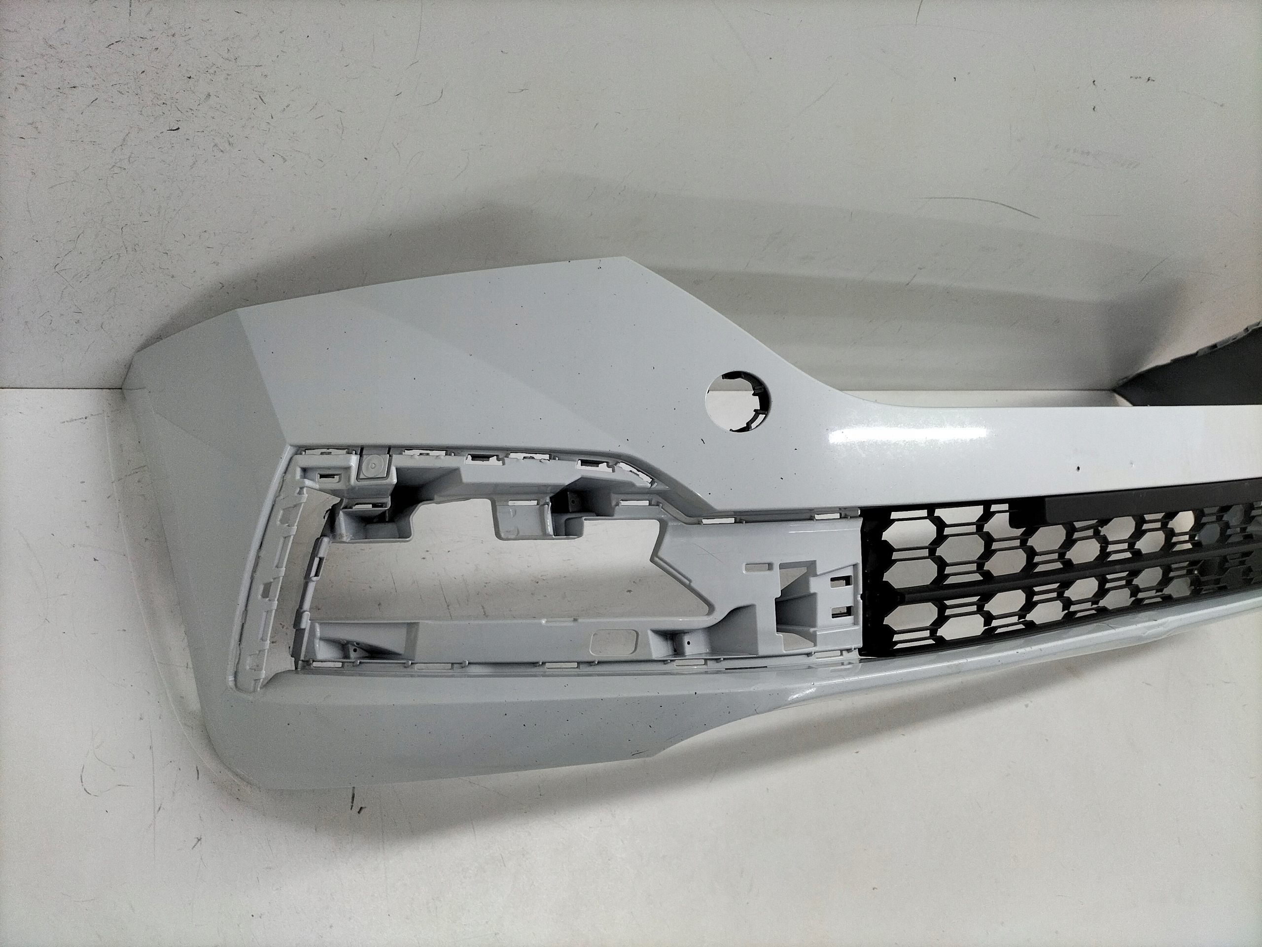nárazník přední předek SKODA OCTAVIA 4 IV 19