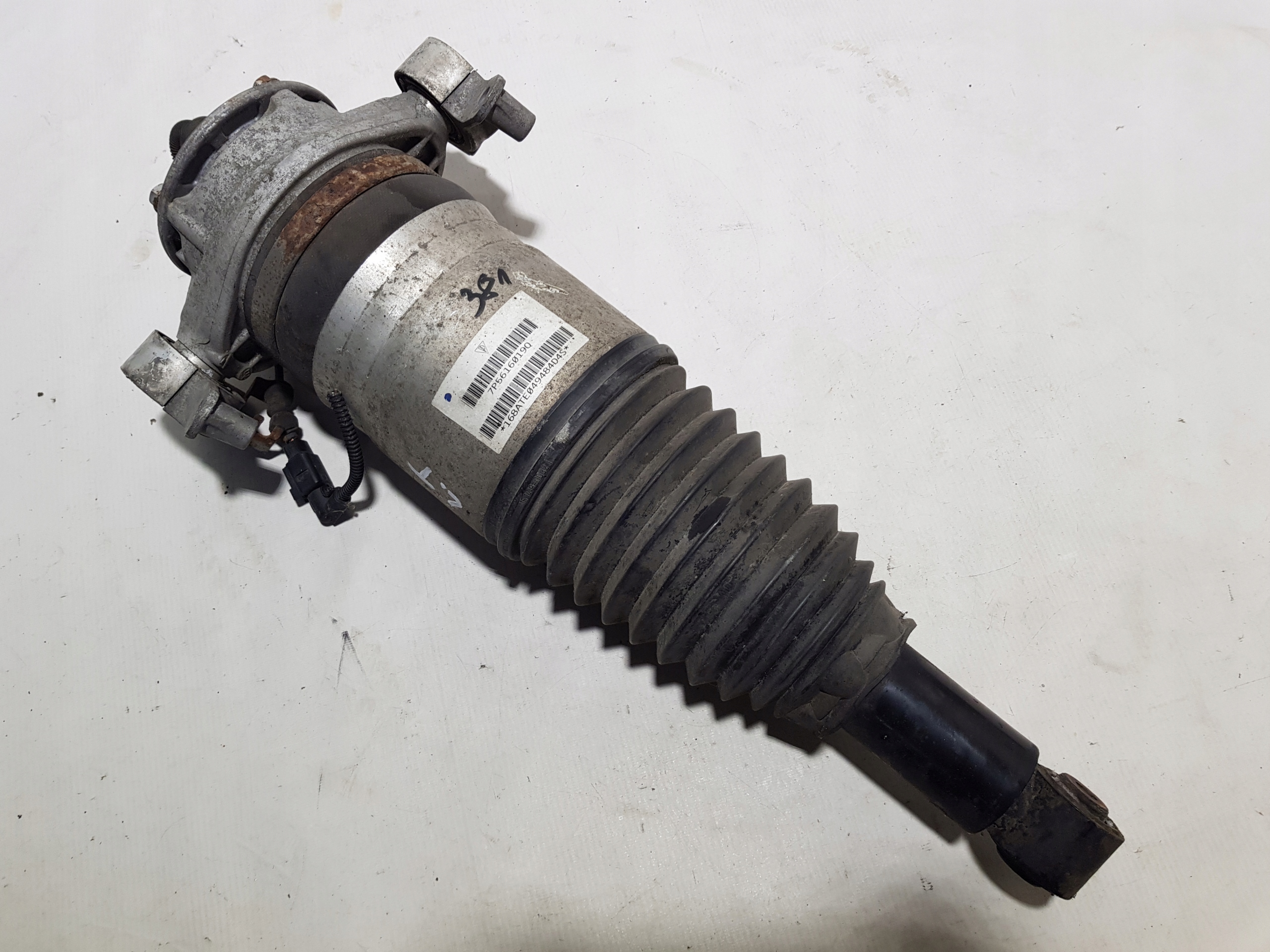 shock absorbers rear part left PORSCHE CAYENNE II S 7P 4.8