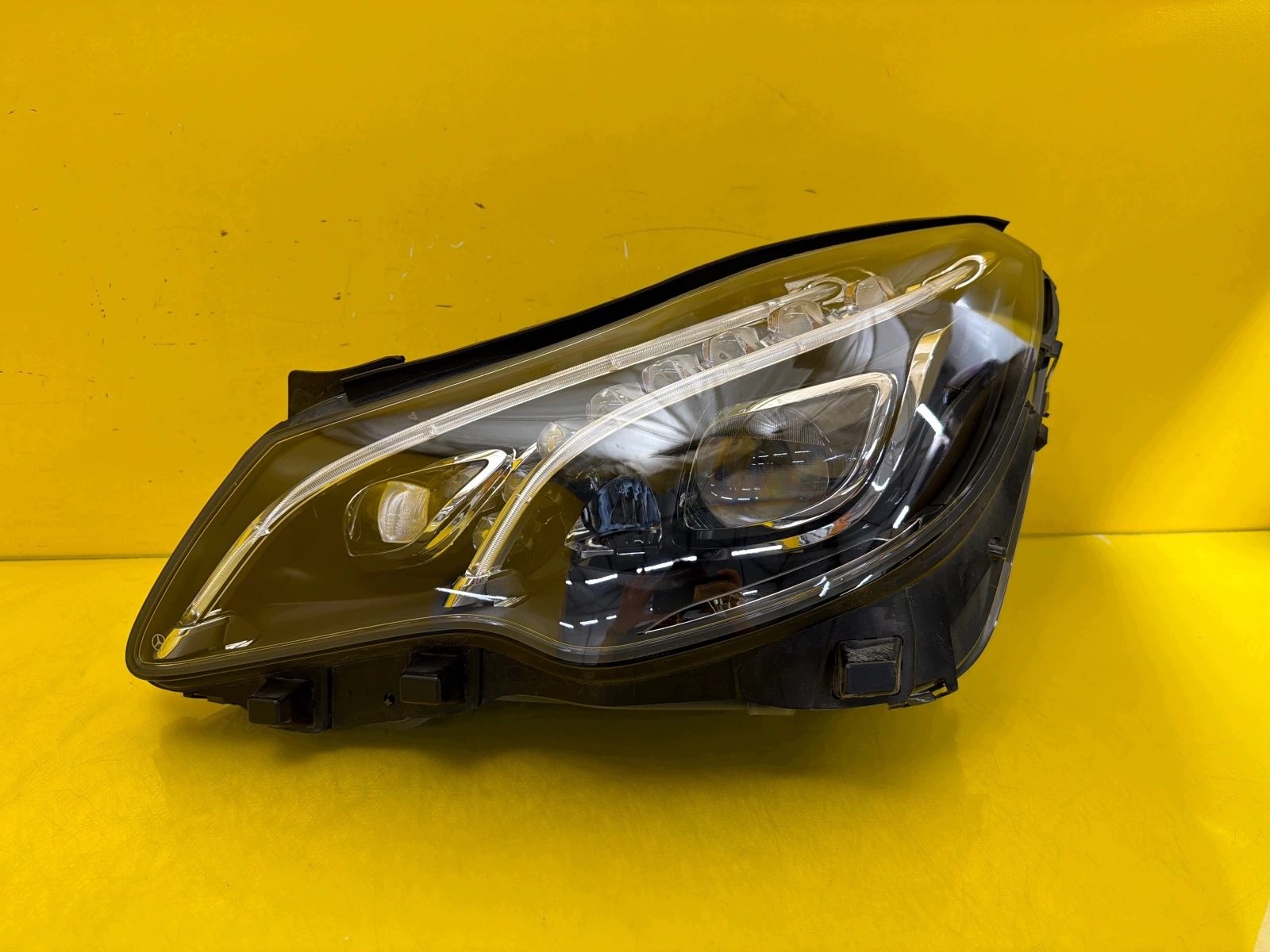 light left Mercedes E-Klasa Coupe Cabrio W207 FL Lift Full Led 2013-2017 A2