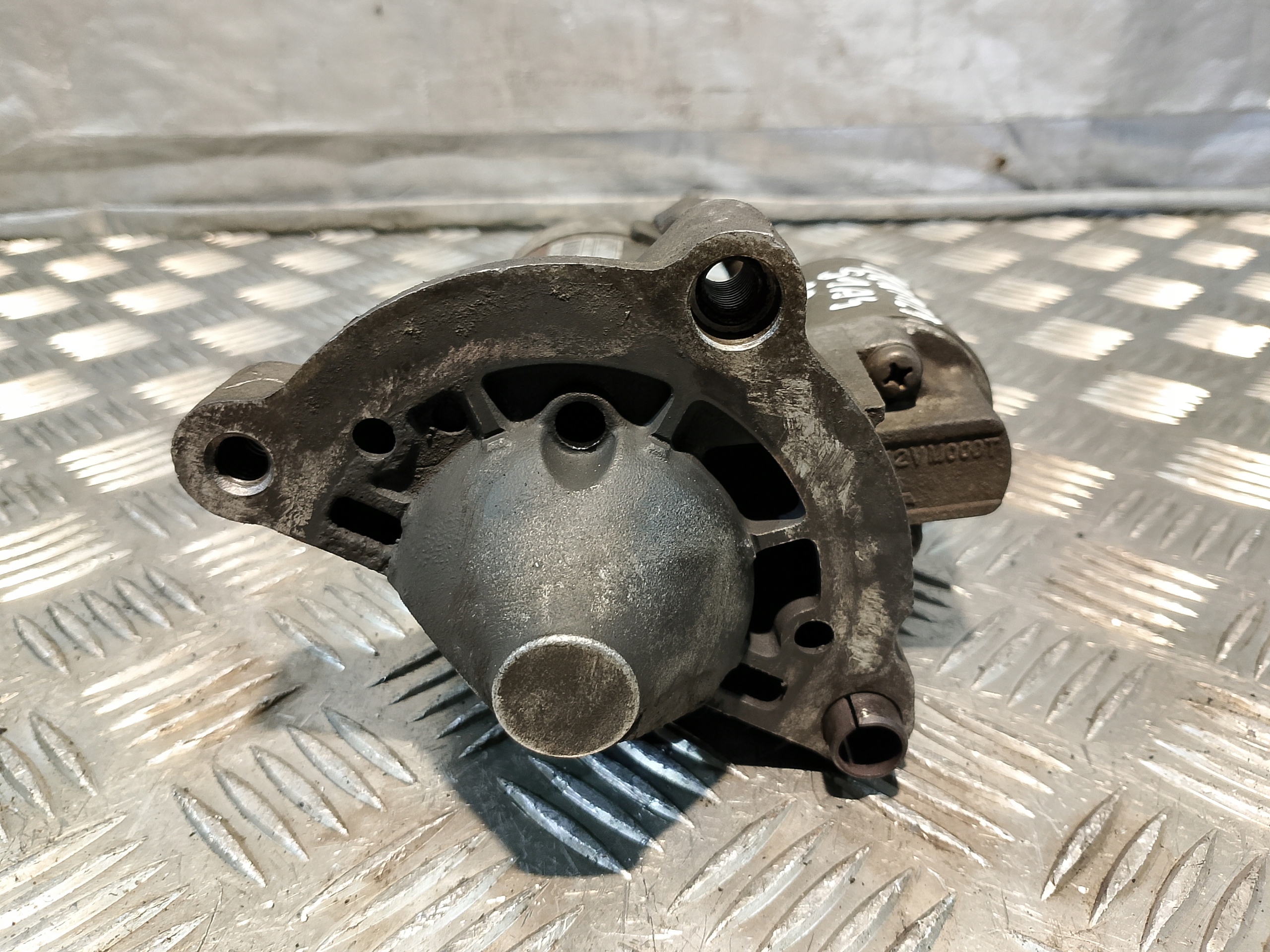 startér MOTORU MITSUBISHI OE M000T82081