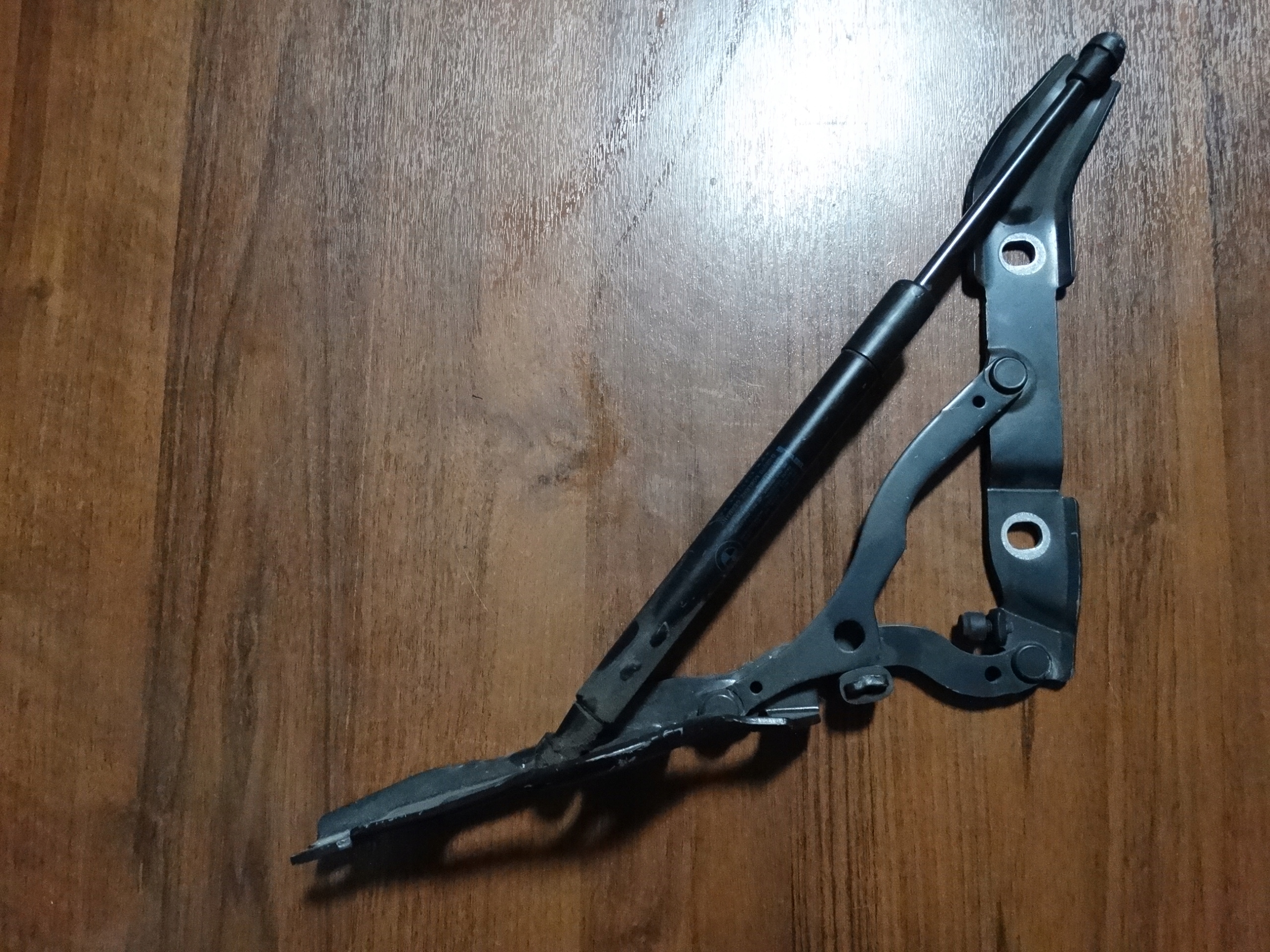 IDEALNY hinge bonnet boot right BMW E88 1