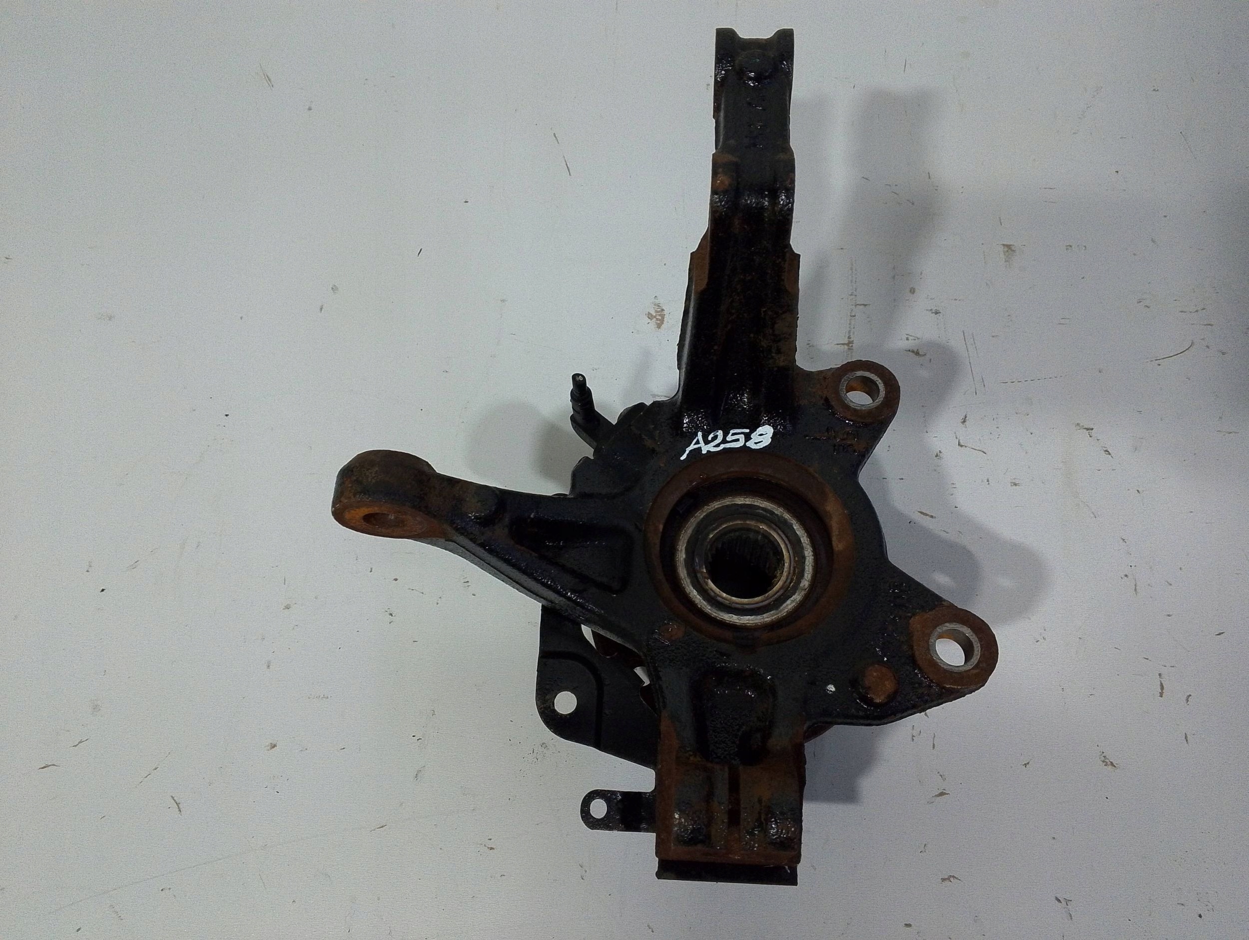 Renault Clio IV swing front left (A258)