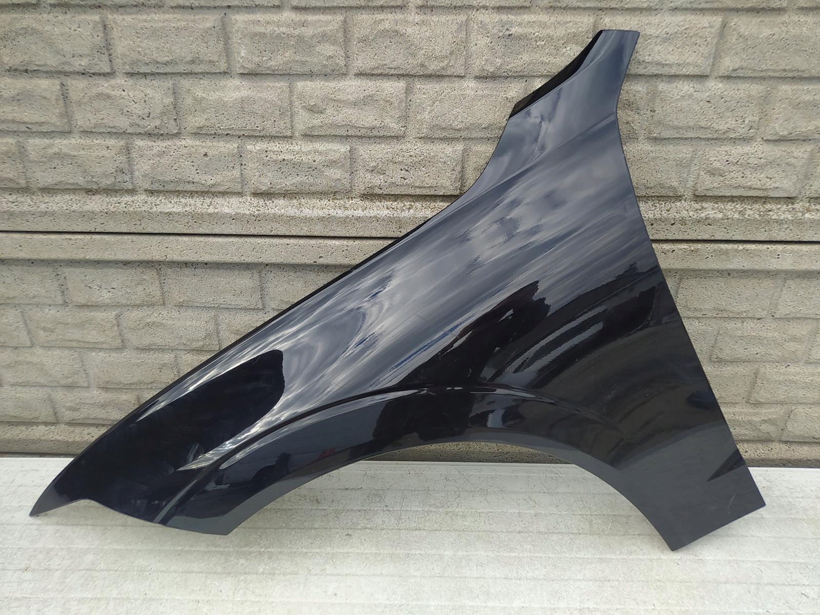 VOLVO XC60 XC 60 2017-2024 BŁOTNIK LEWY PRZEDNI