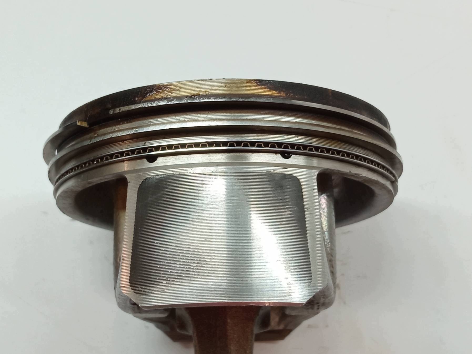 piston connecting rod 1.0 MPI Skoda Fabia III (2014- )
