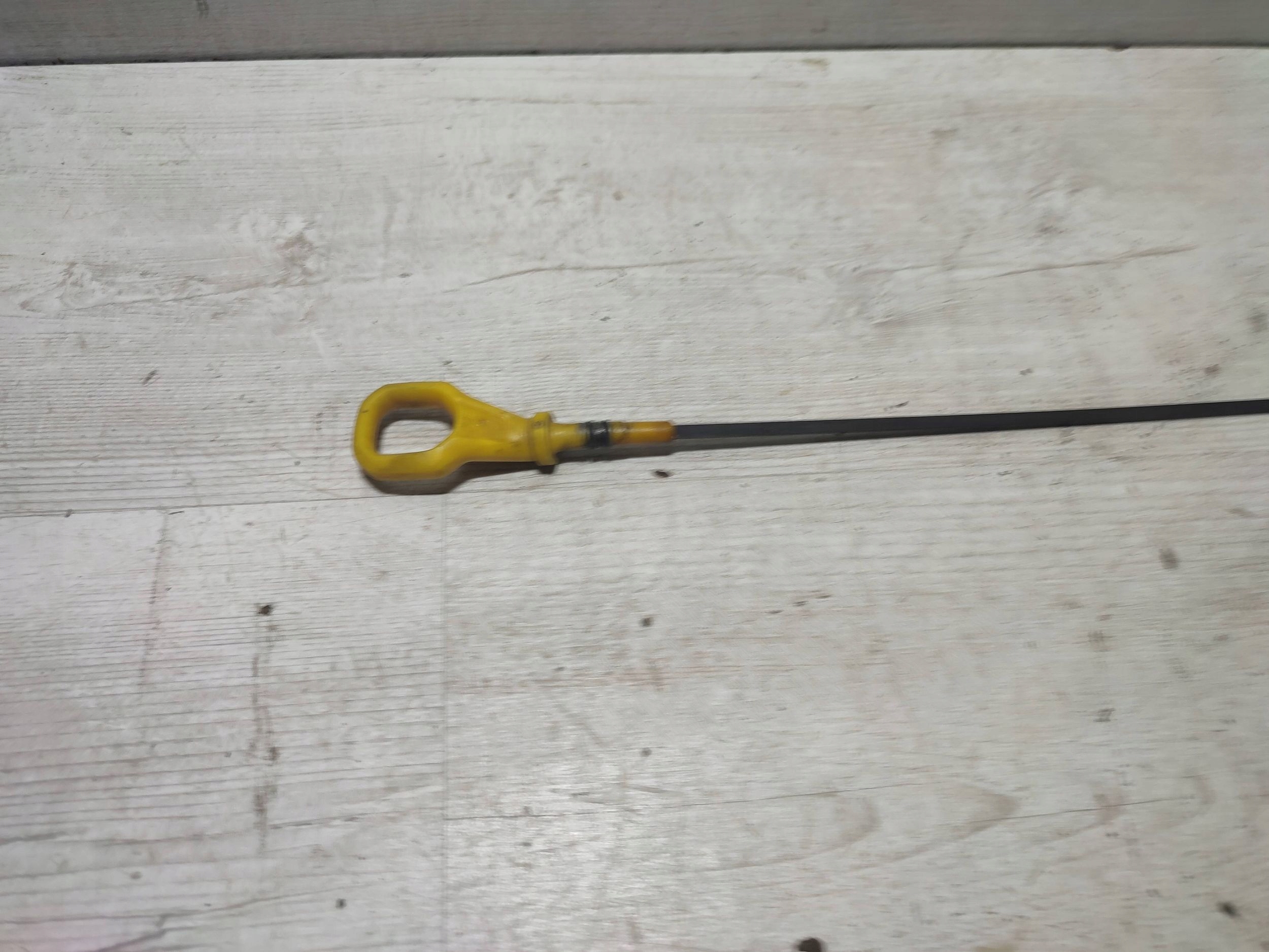 Volkswagen Touran III 20r 5TA Bagnet olio