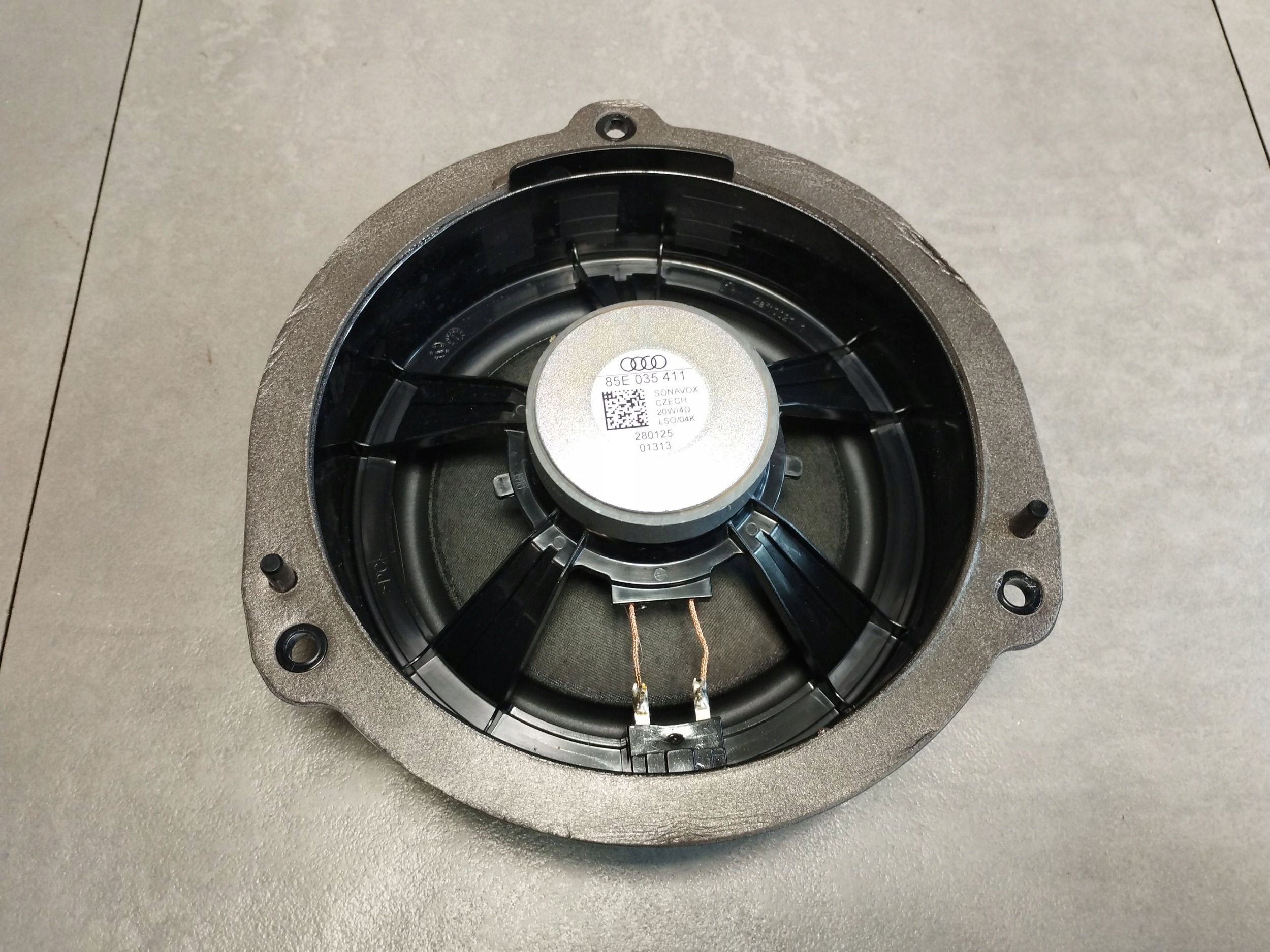 Audi A5 b10 speaker door tylnych 85E035411