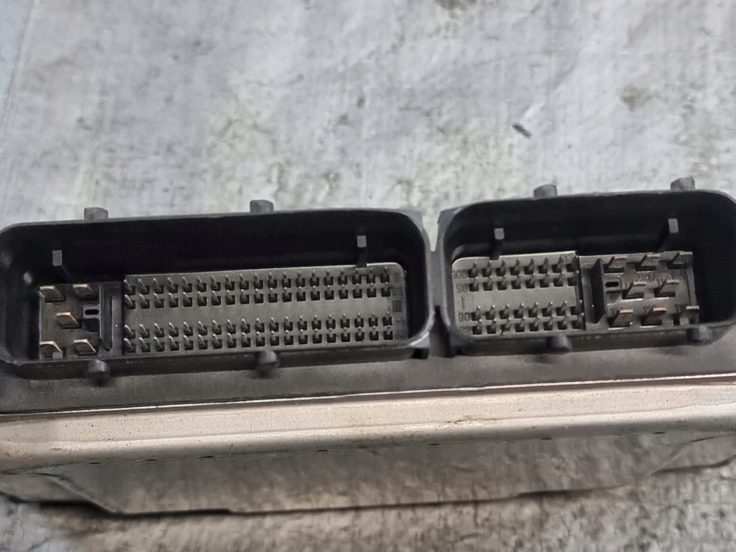 control unit computer of the engine OE 8E0907401 AUDI A4 B6 2.5 TDI