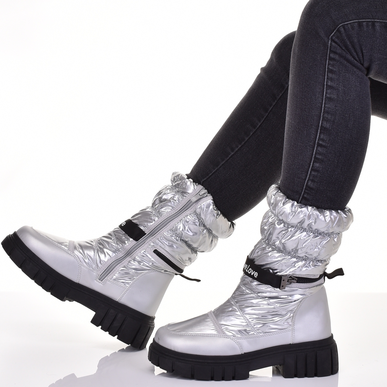 BARDZO CIEPŁE WYSOKIE BUTY ZIMOWE DAMSKIE ŚNIEGOWCE OCIEPLONE FUTERKIEM Oryginalne opakowanie producenta pudełko