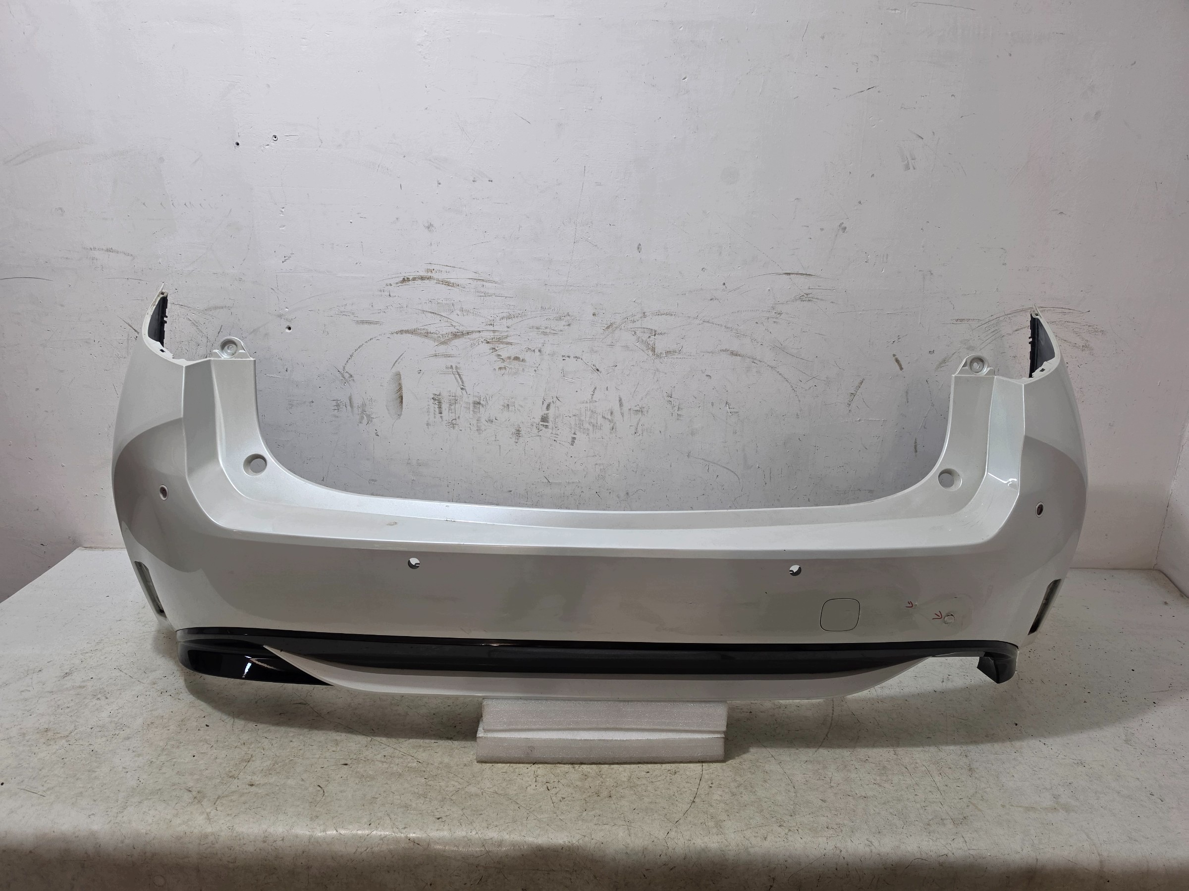 ^ TOYOTA COROLLA E21 KOMBI bumper rear part rear below PDC 52159-02C80