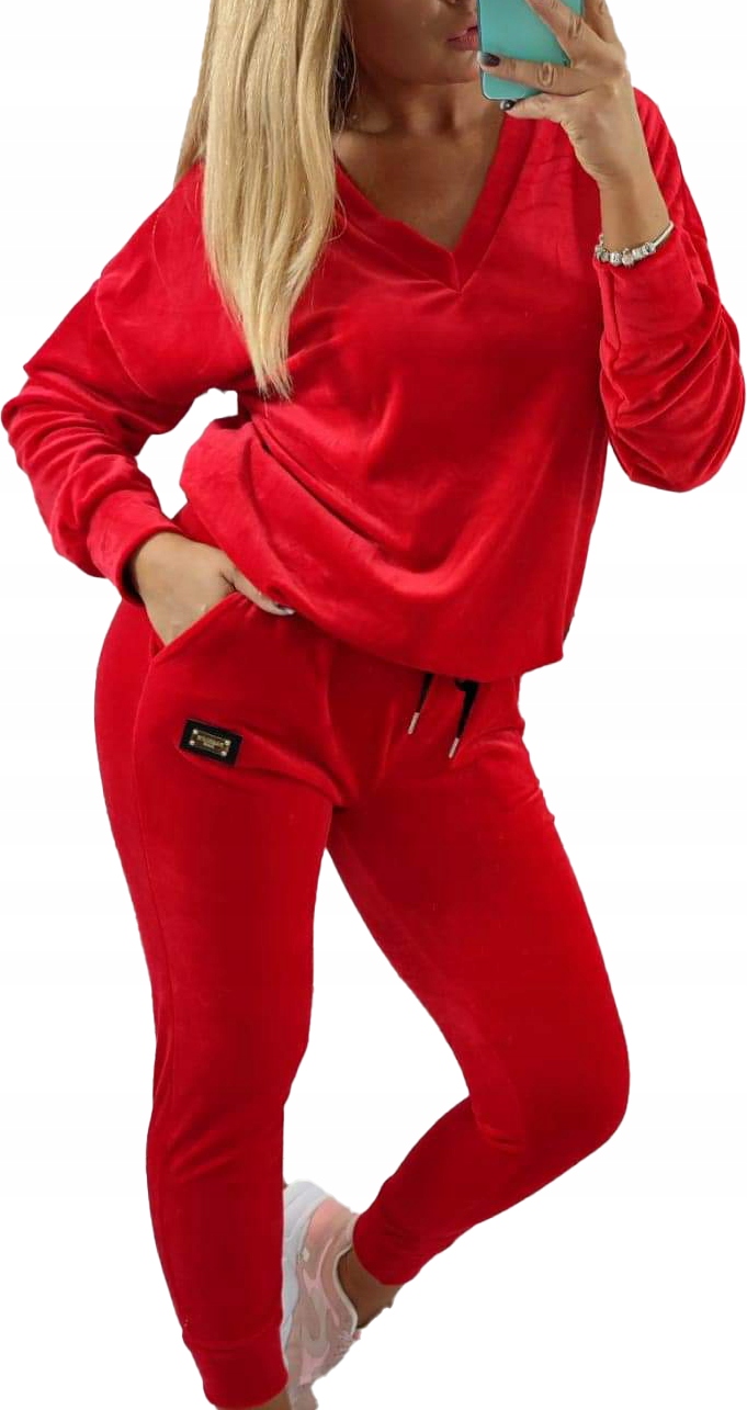 

Welurowy Mięciutki Dres dekolt V-neck r46