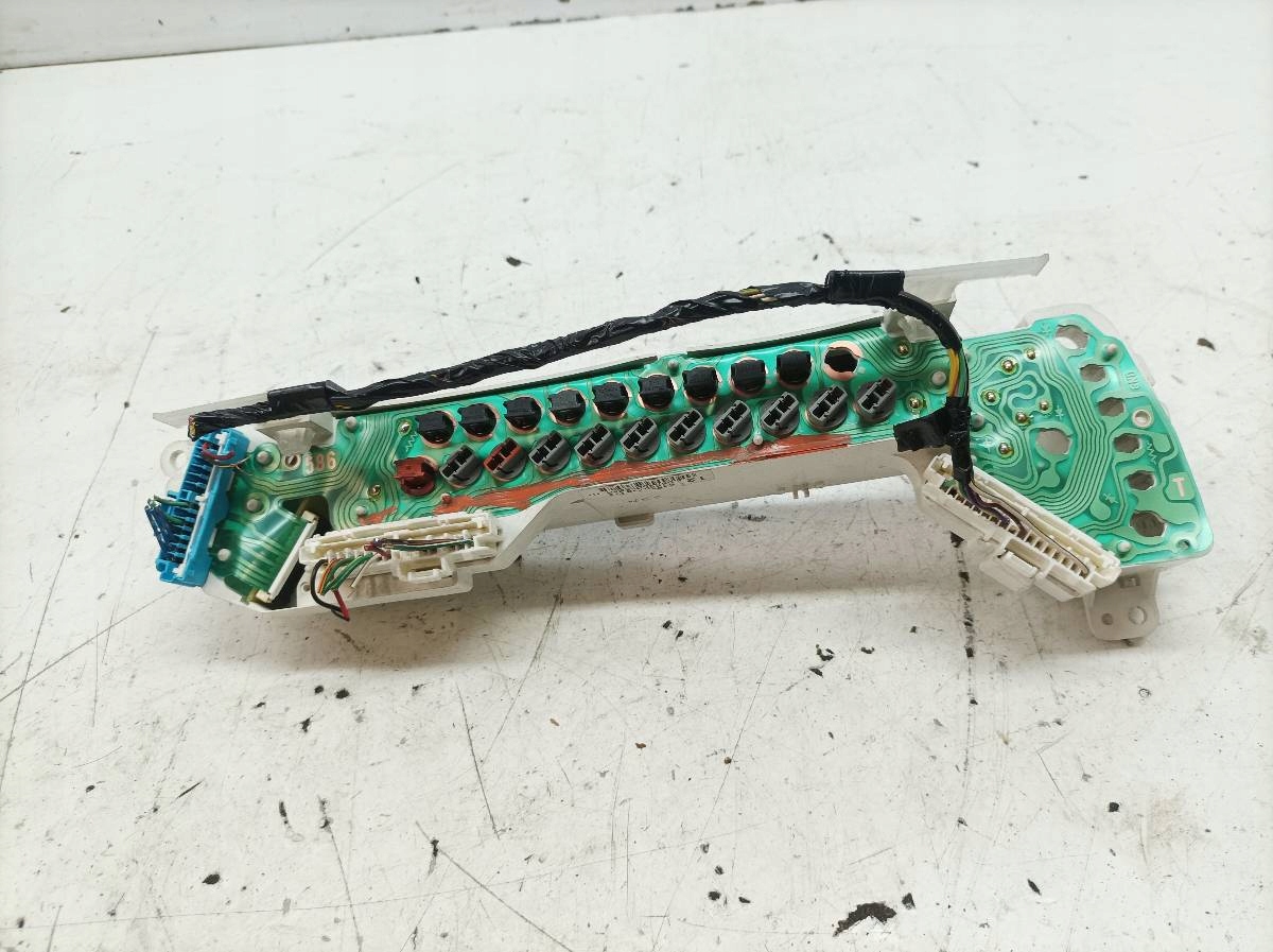 display 83950-28112 UK Toyota Previa II (2000-2005)