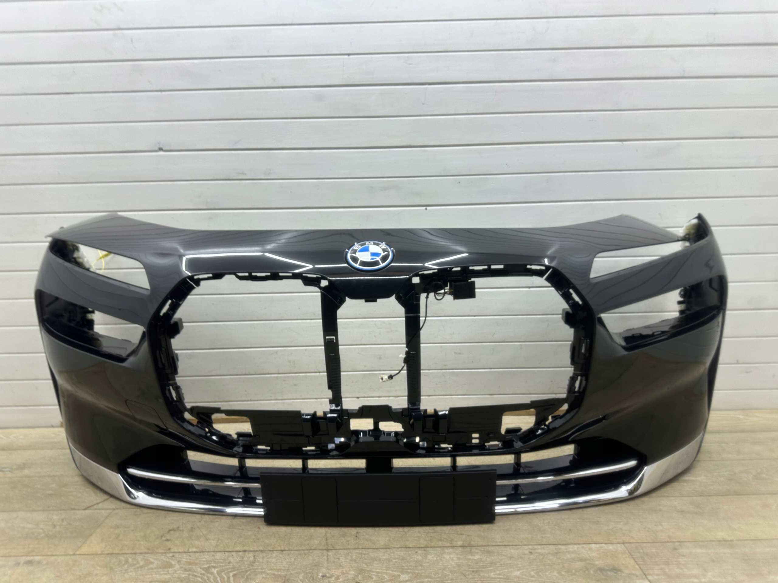 BMW 7 G70 Frontstoßstange vorne