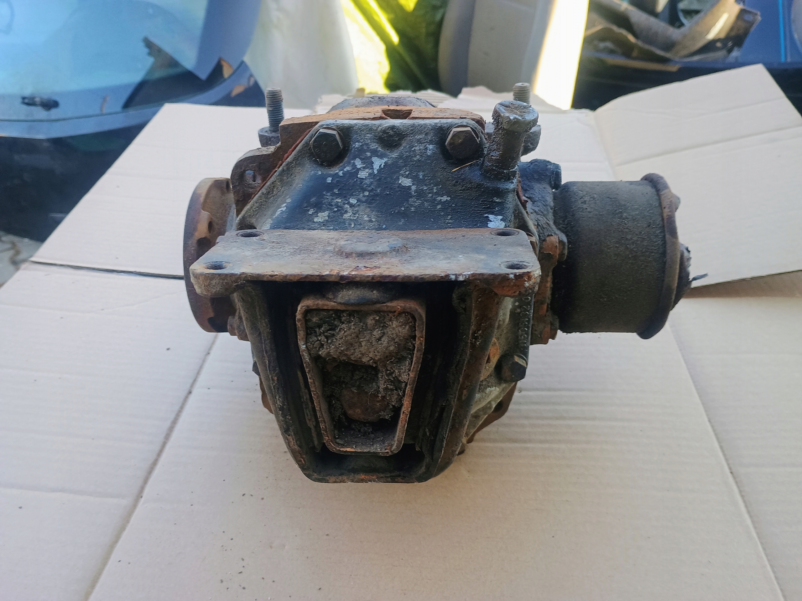 rear differential diff MERCEDES 123 3.92