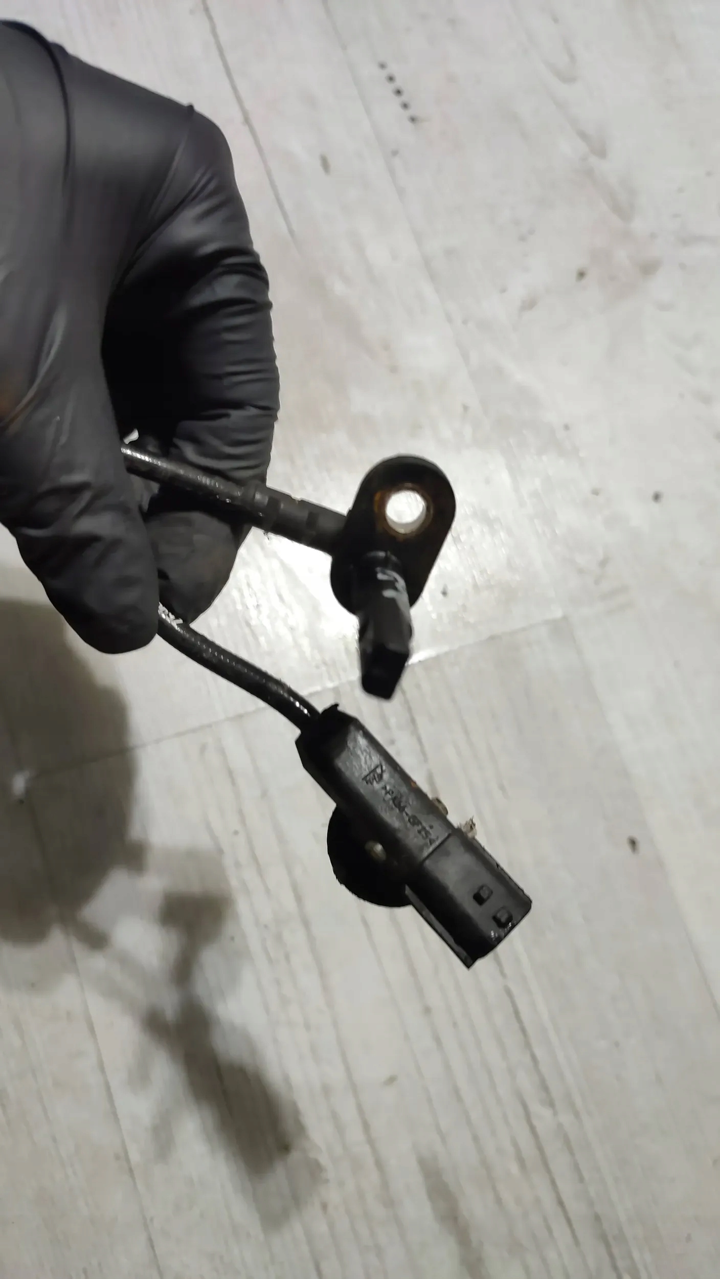 Dacia Logan II 2019r front side right sensor ABS