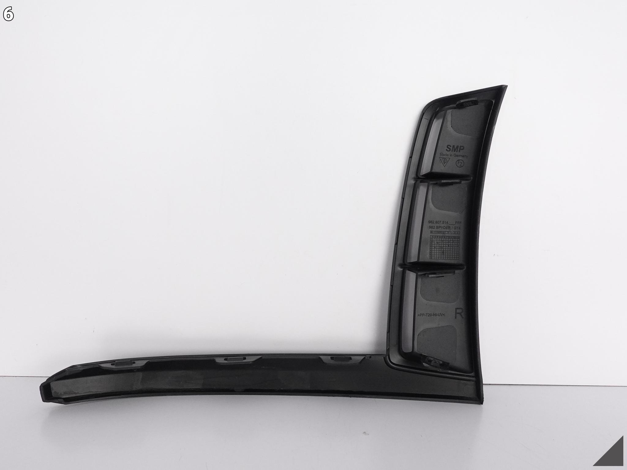 PORSCHE 982 718 GT4 grid intake moulding right front