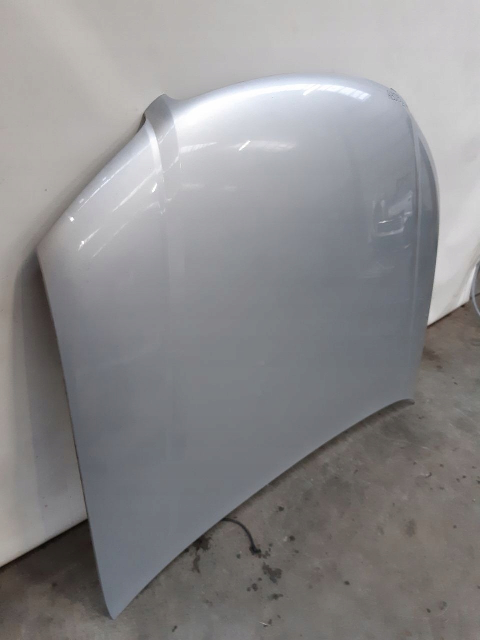 Capot Audi A8 D3 3,7 V8 LY7W