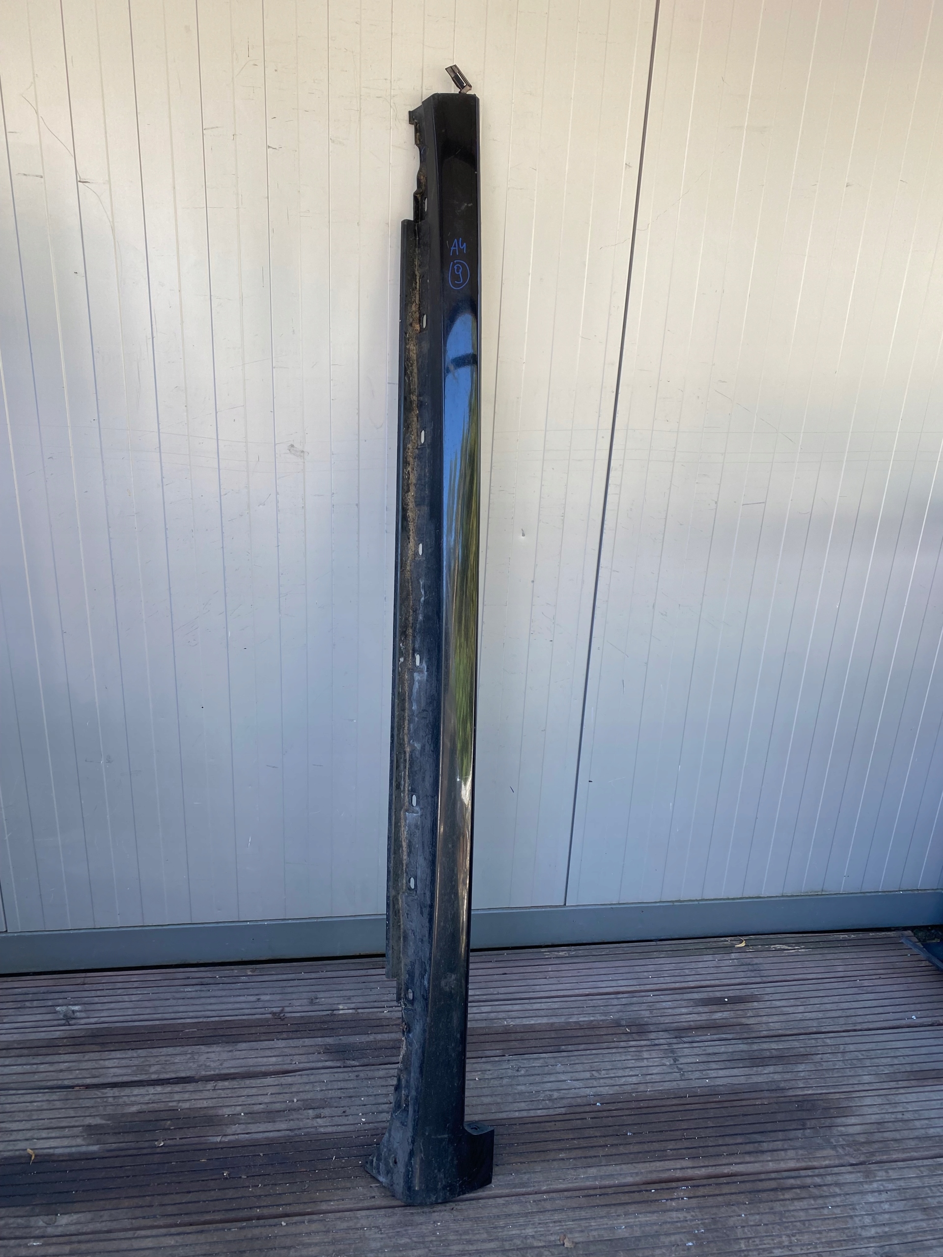 lišta prahová pravá AUDI A4 B6 B7 8E0853860