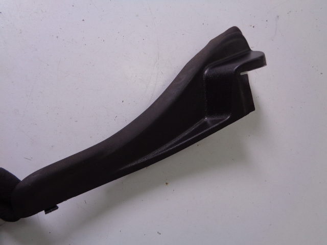 NAROŻNIK PODSZYBIA PRAWY RENAULT MASTER IV FURGON BLASZAK 2.3 D 2023 R Numer katalogowy części 668101824R