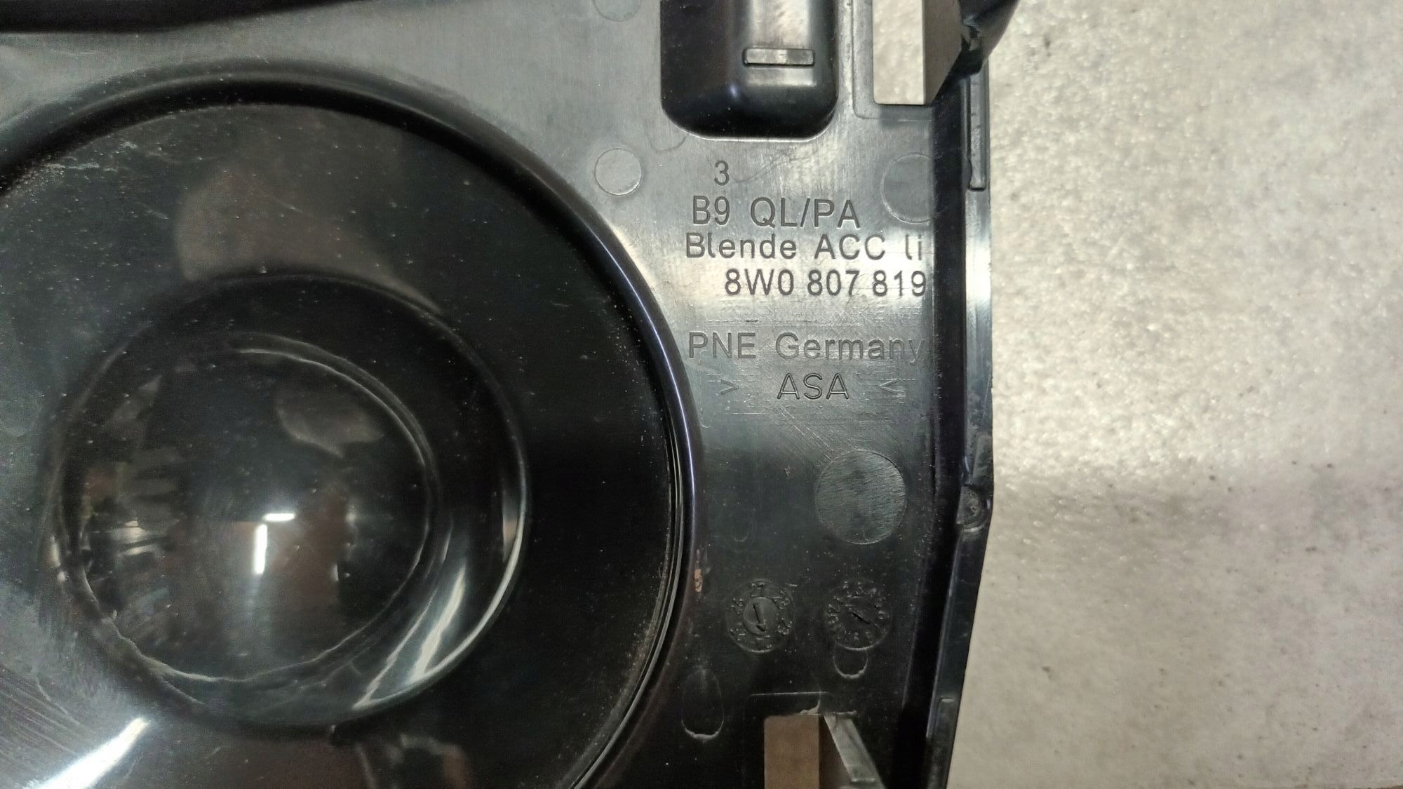 links blende abdeckung verschlußstopfen RADARU AUDI A4 2015->