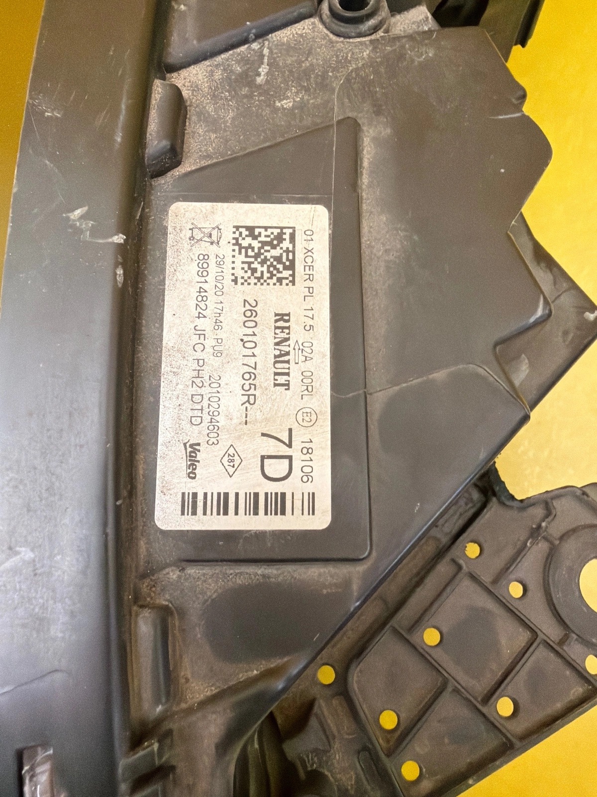 light right front Renault Espace 5 V 260101765R 2021- Matrix