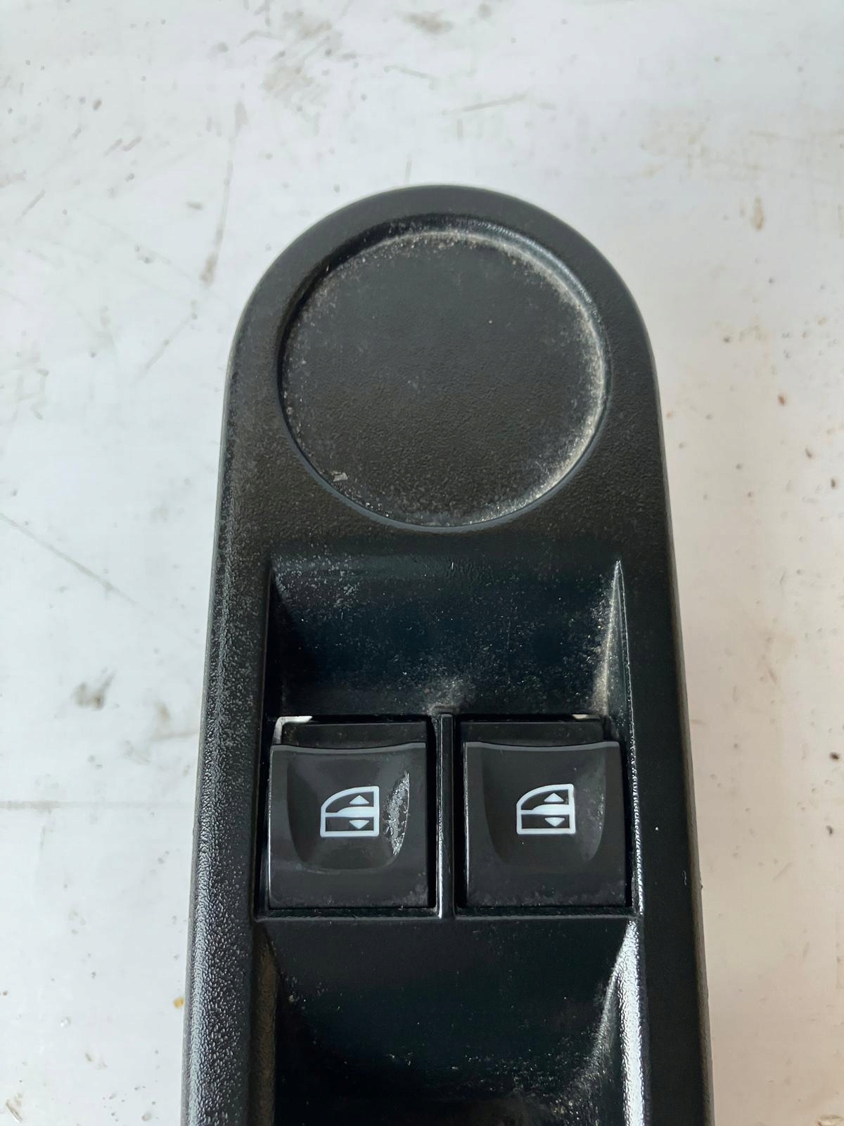 PANEL of the window TWINGO III 254110431R left front