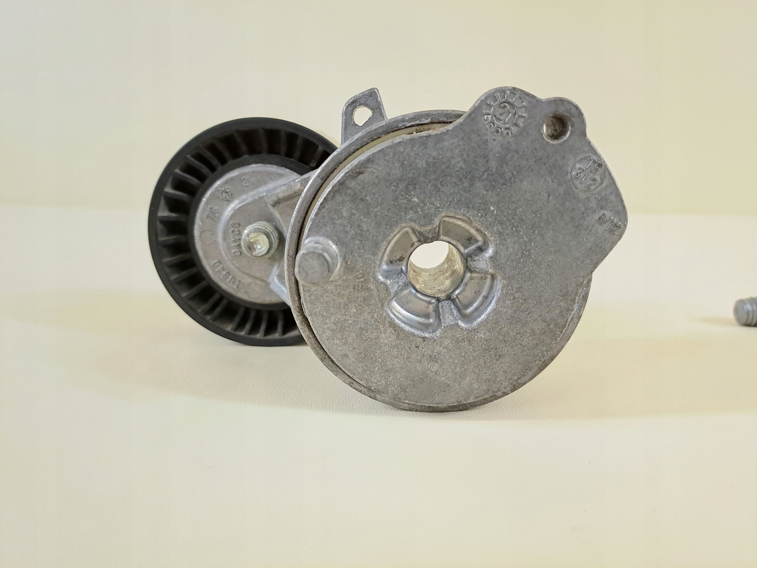 OPEL CORSA F 21r Spanner Riemenspanner Spannelement 1.2
