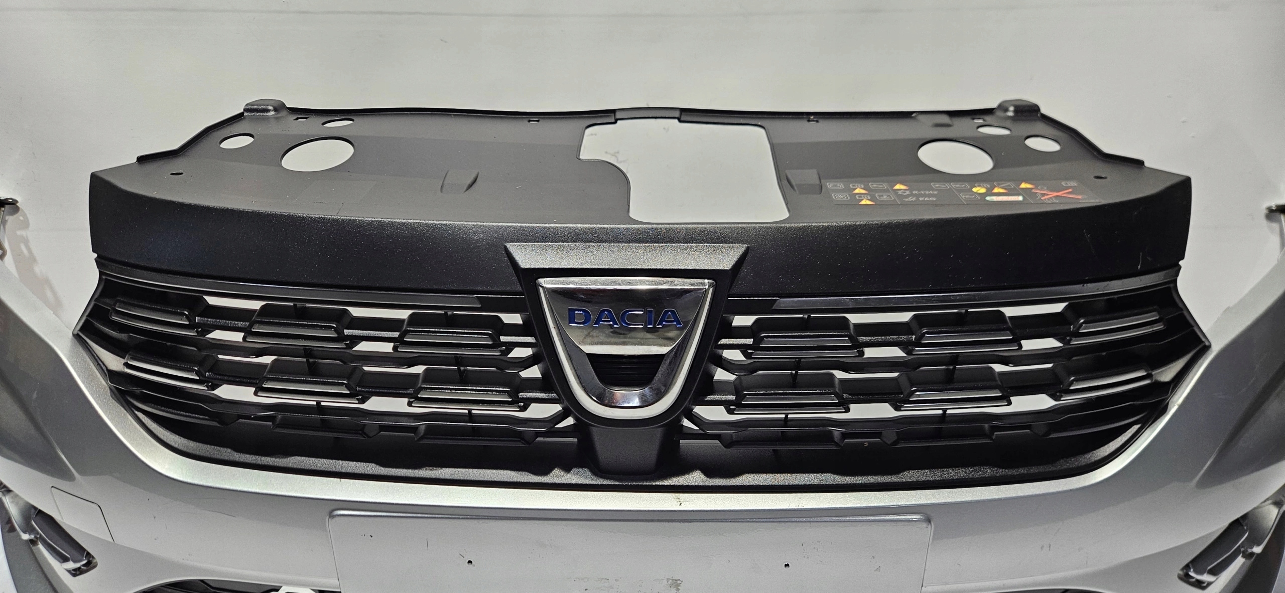 Frontstoßstange Grill DACIA SANDERO III 20- Original