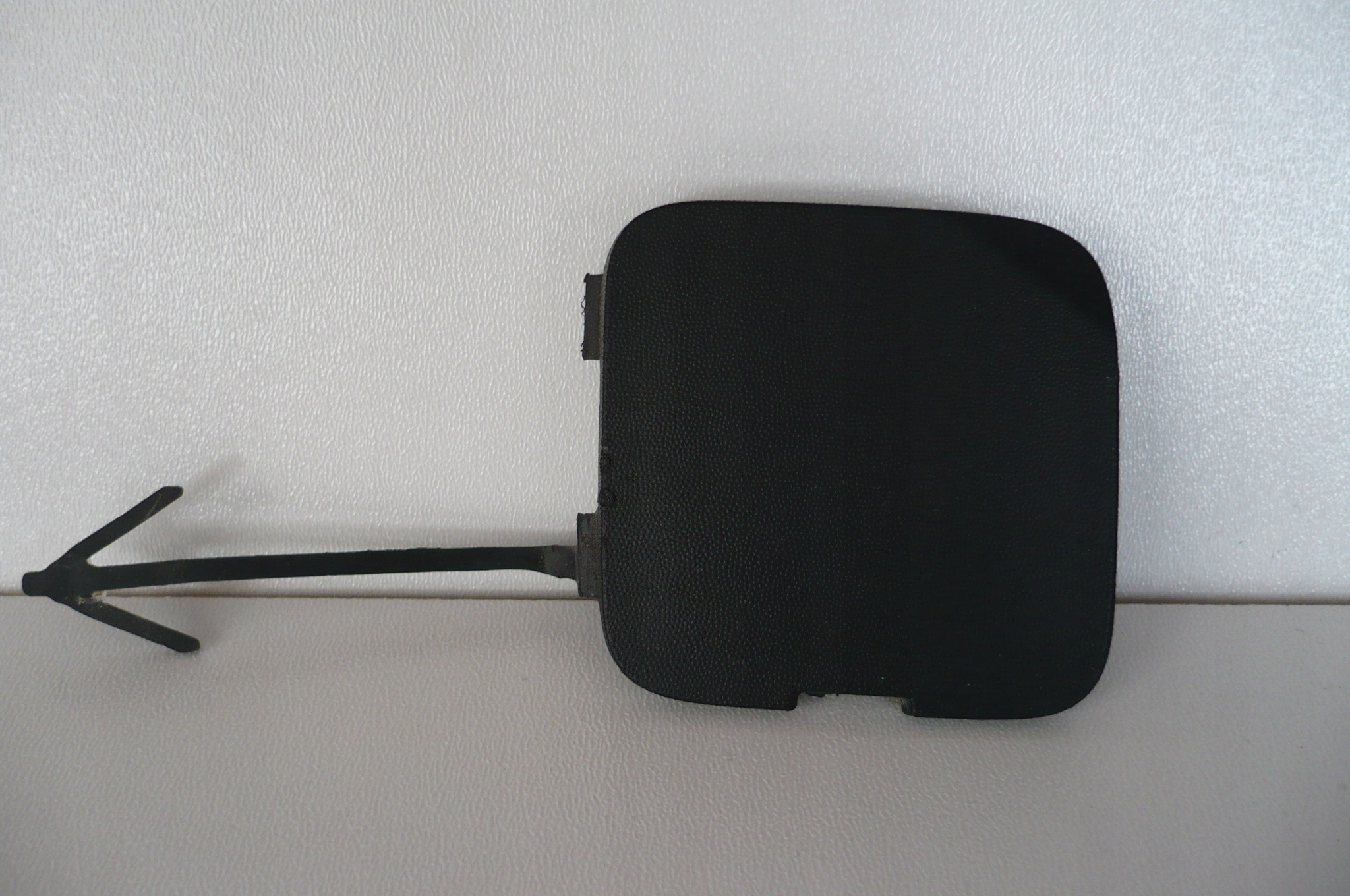 RENAULT TRAFIC III 3 2014-19 towing hook cap bumper front