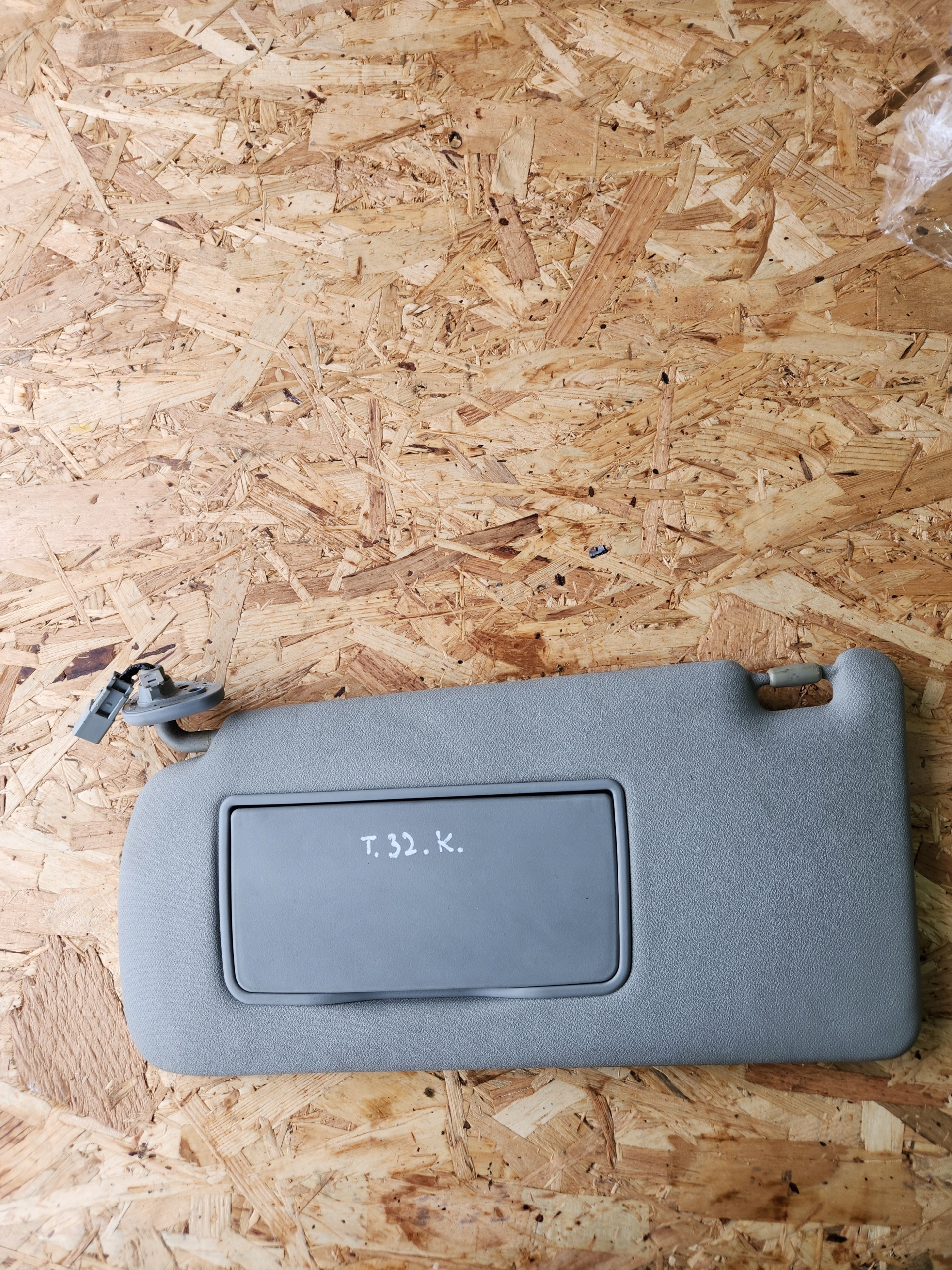 361521 - ПОДСОЛНЕЧНИК КОЗЫРЕК ЛЕВЫЙ HONDA ACCORD VII