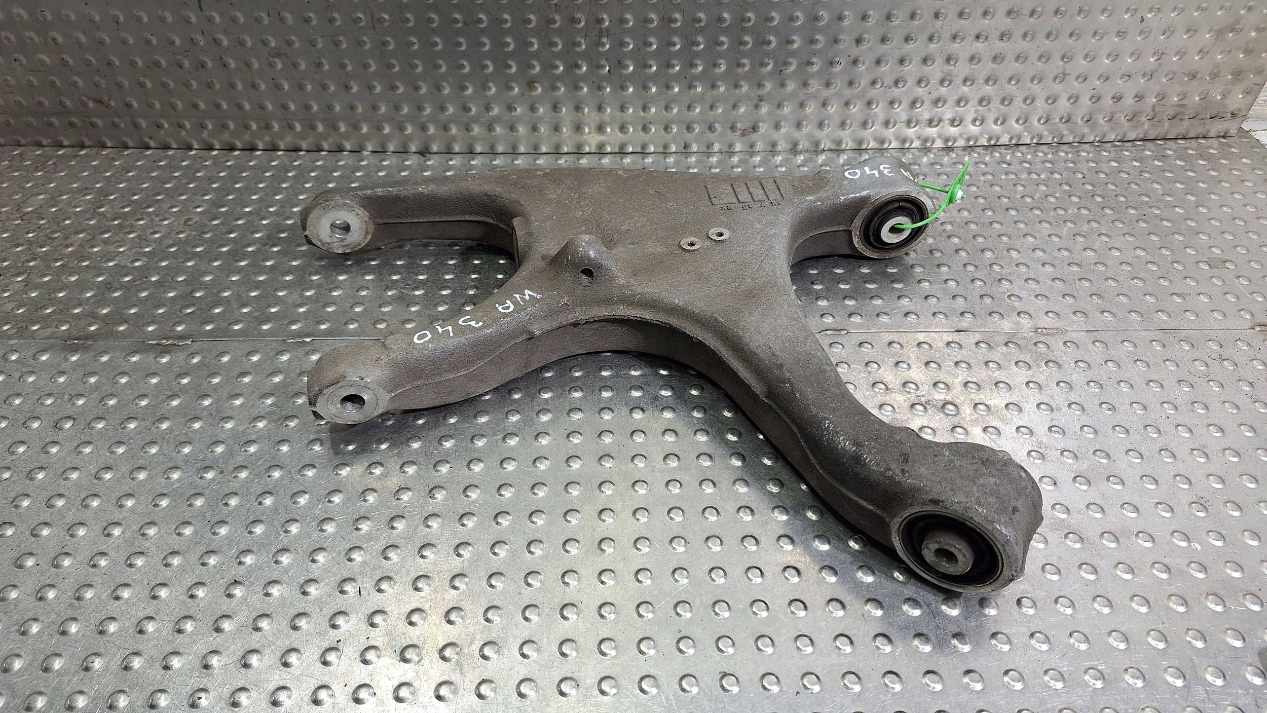 Querlenker Achsträgers rechts heck 8K0505312J AUDI A4 B8 A5 8T Original