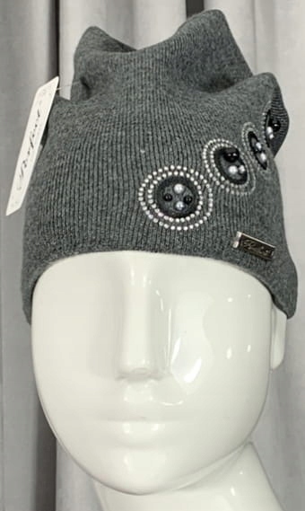 Czapka z perełkami ciemnoszara one size.