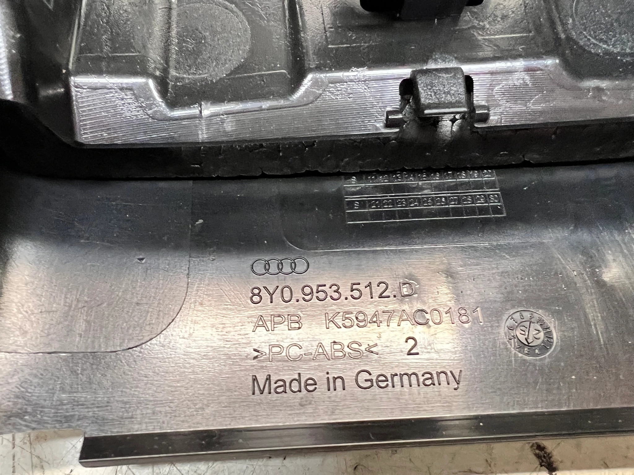 Blende Abdeckung der Lenksäule des Lenkrads AUDI A3 8Y 8Y0953512D
