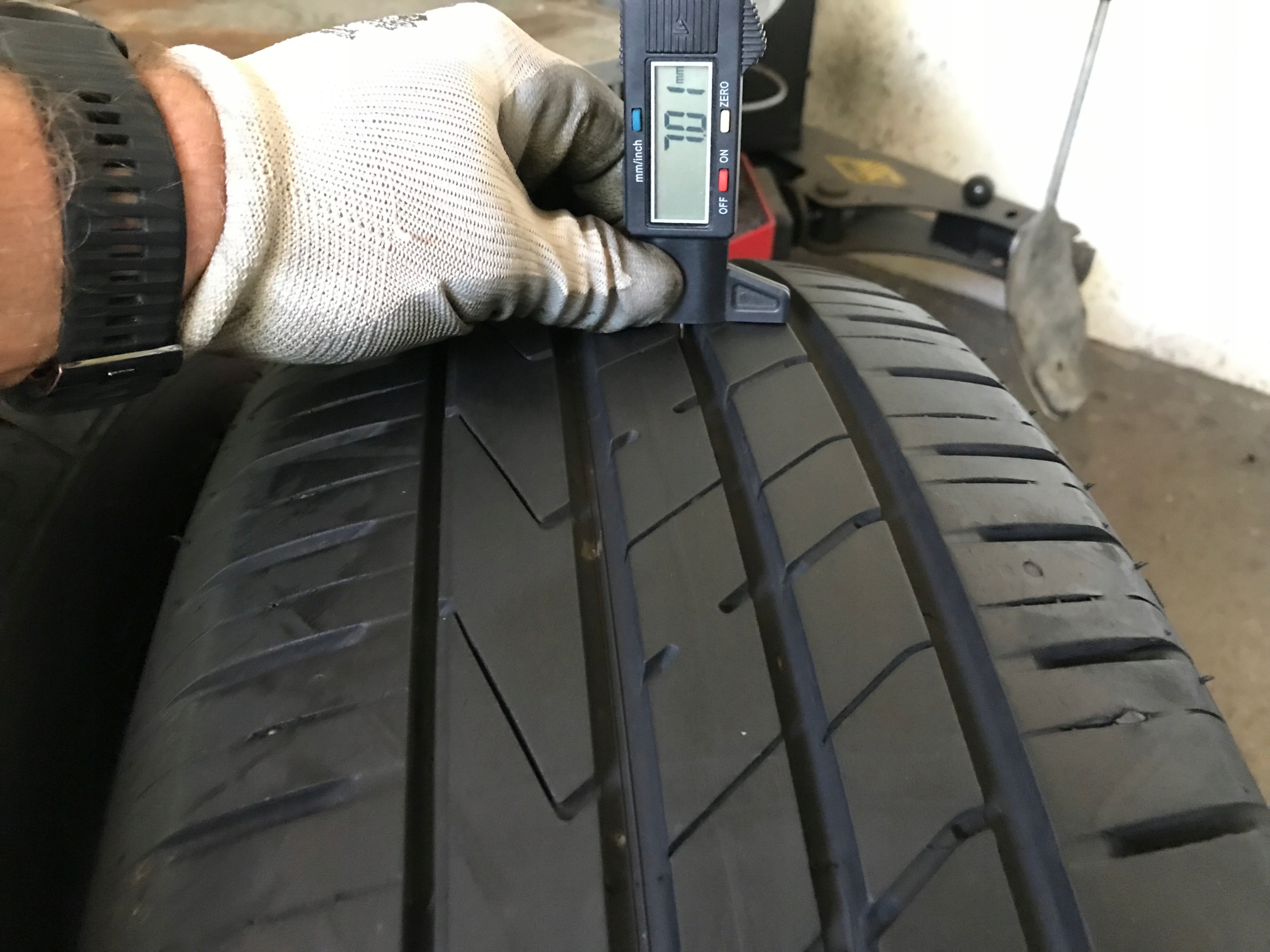 2 tyres summer 235/60R18 Hankook Evo2 SUV 7mm
