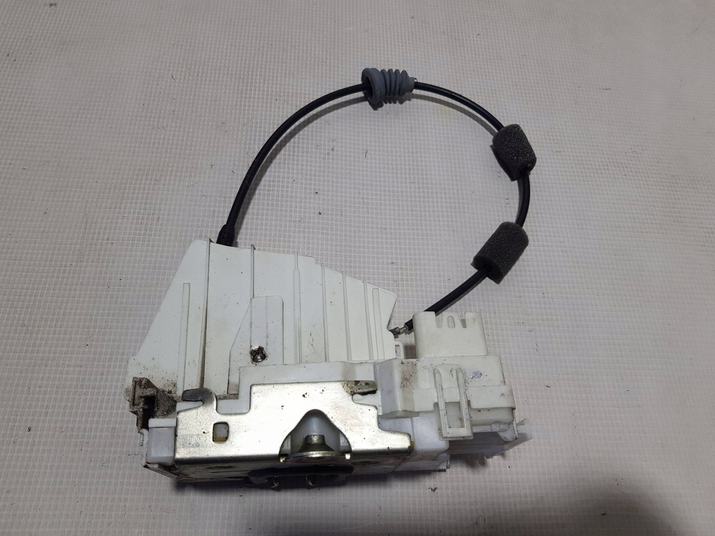 lock door front front left Mercedes ML W164 GL W251 W245 W169 right hand drive