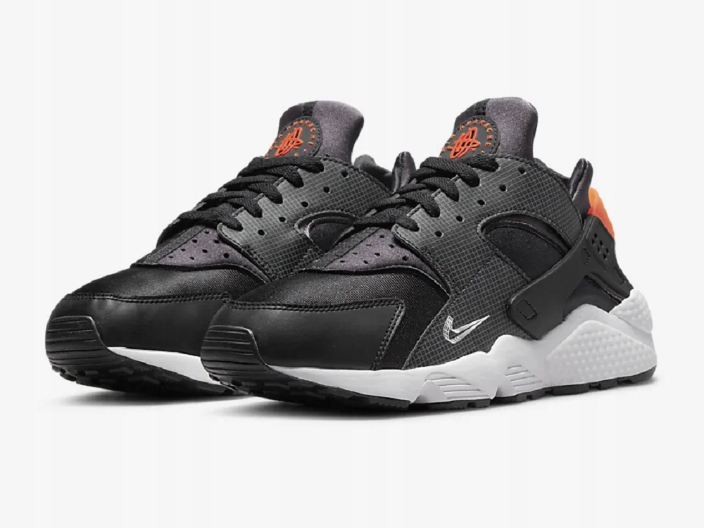 

Nike Air Huarache Mbo