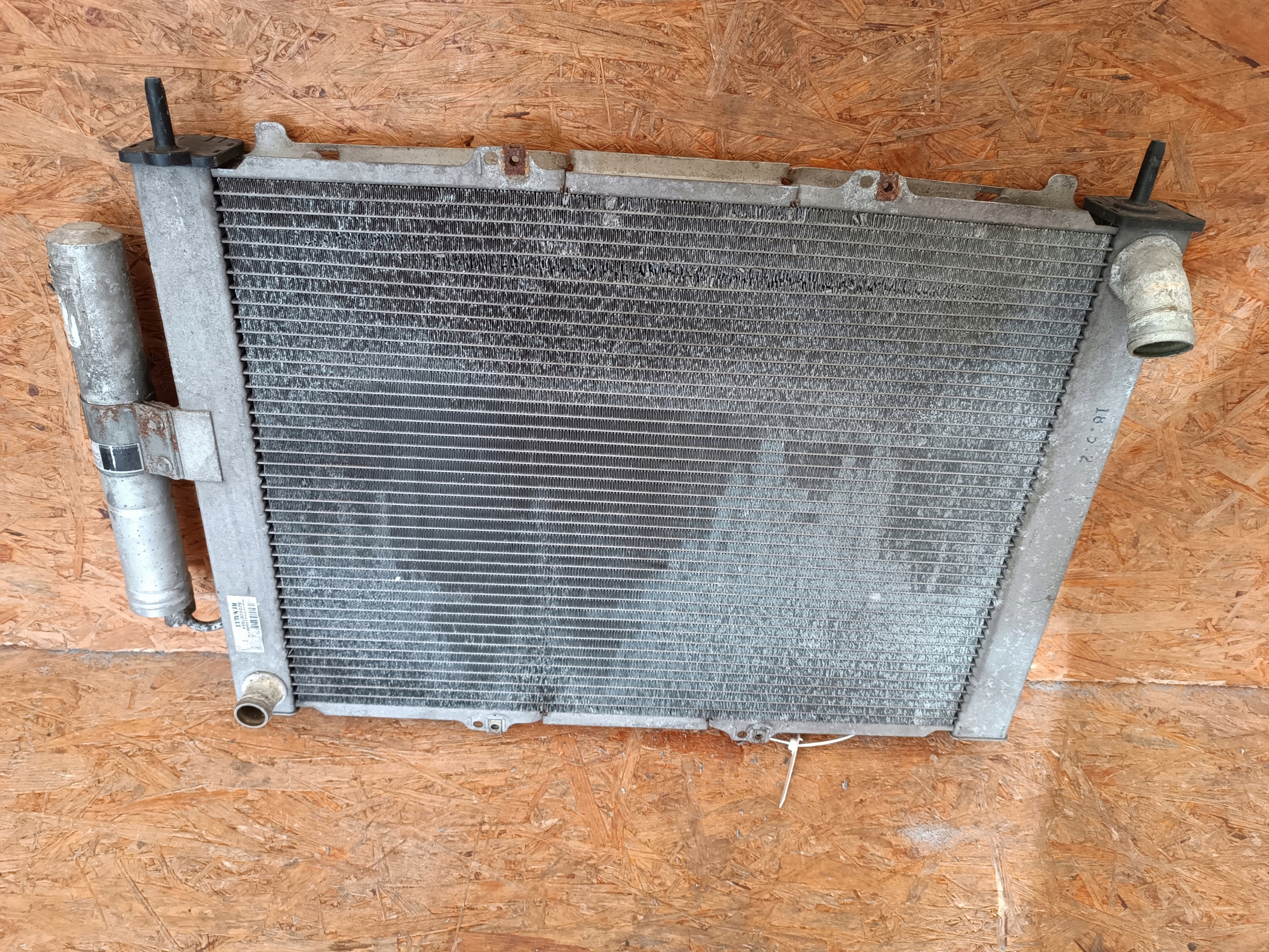 CHŁODNICA KLIMATYZACJI RENAULT KANGOO 01- 1.2 1.5 1.6 DCI 8200267994 Typ samochodu Samochody dostawcze Samochody osobowe