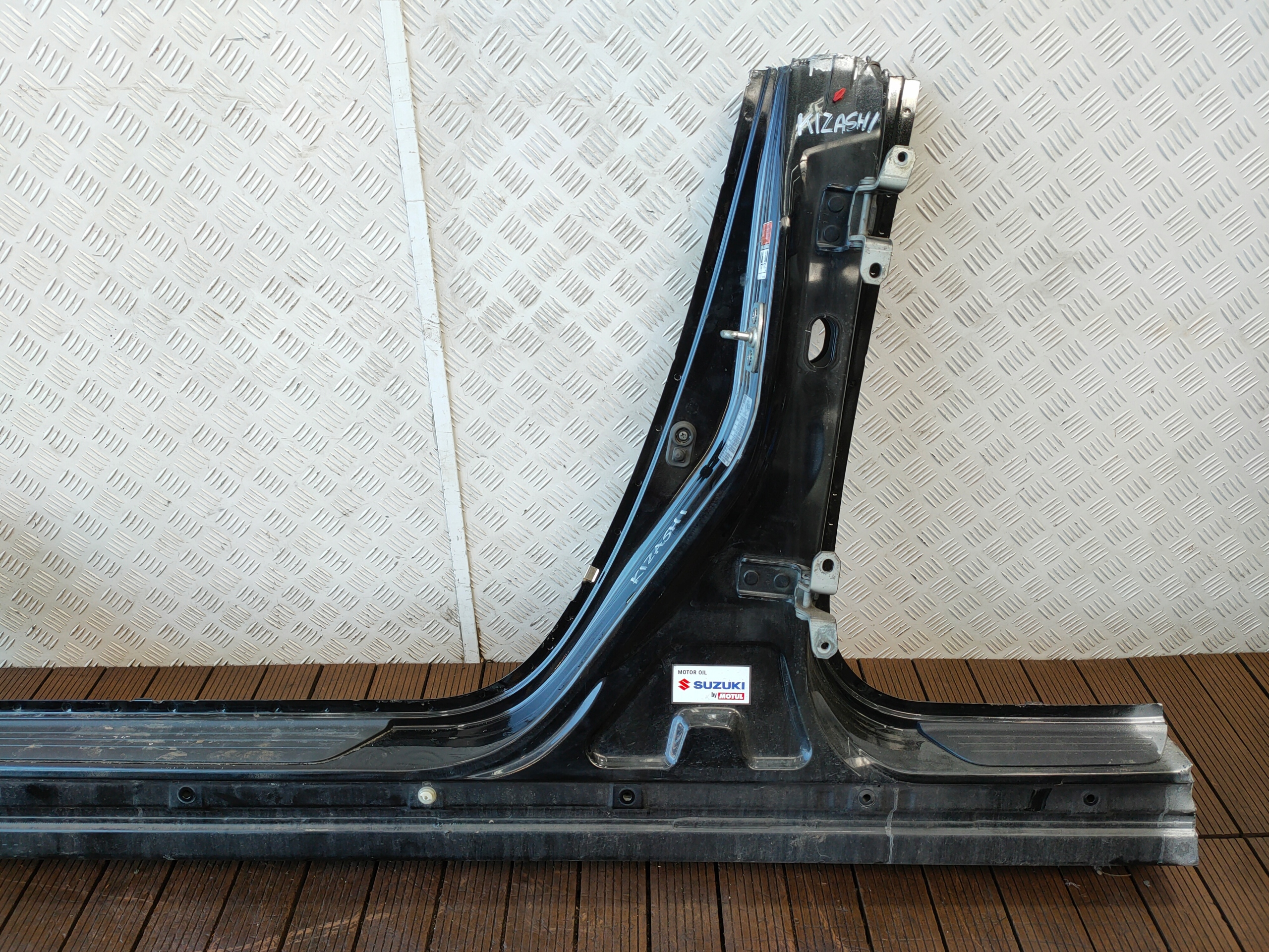 SUZUKI KIZASHI 09-14 threshold ZE SLUPKIEM left BOK quarter OE