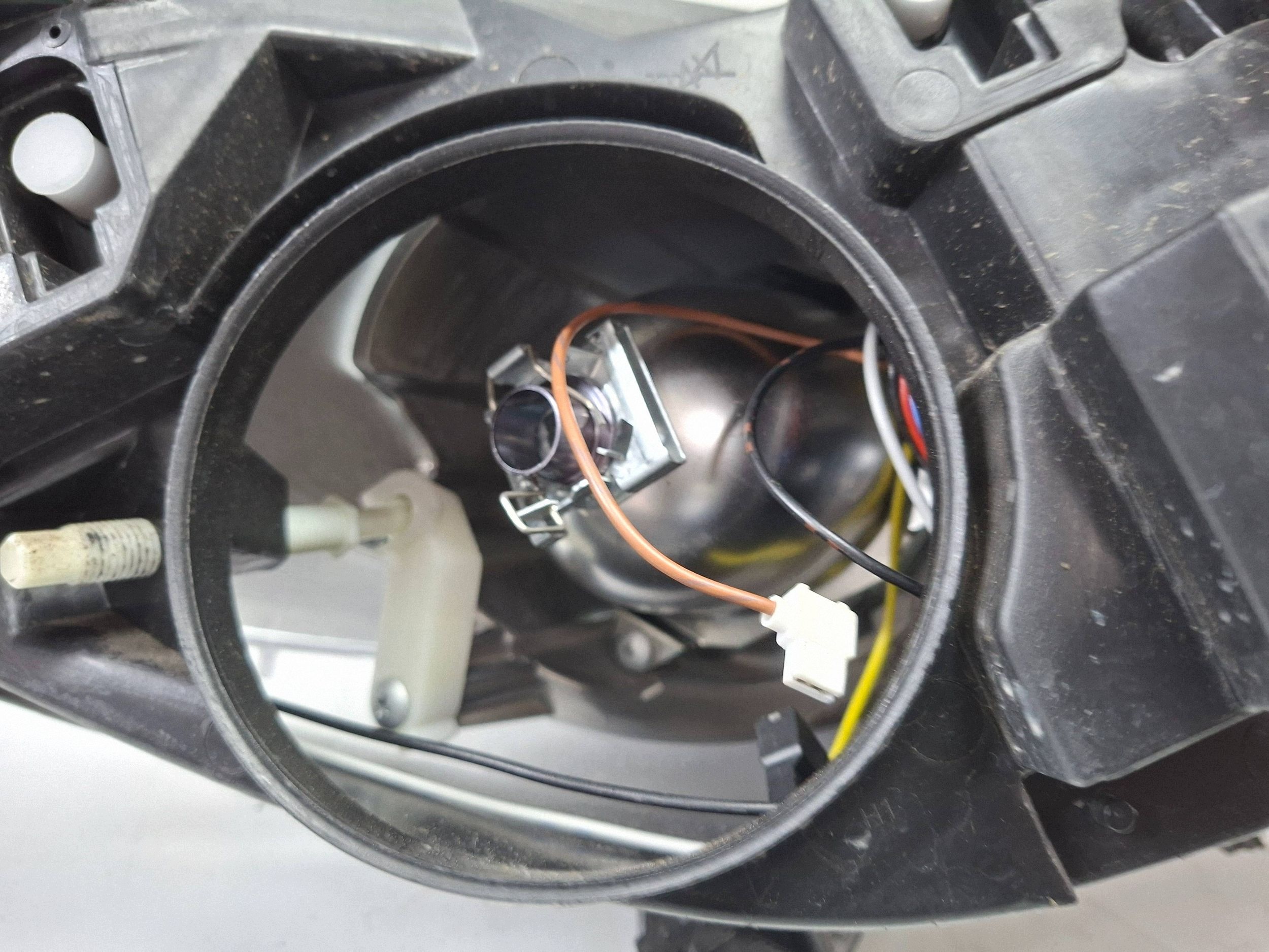 light front left TYC PEUGEOT 307 LIFT 2004