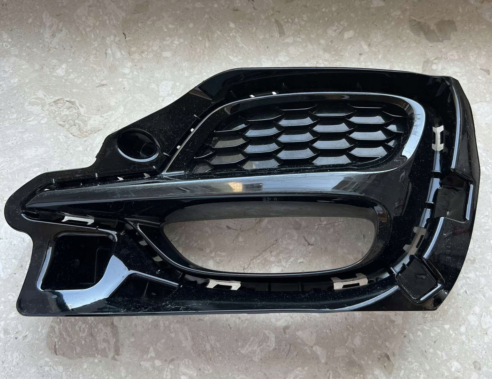MG ZS grid of a bumper rear part left 10694867 10694868
